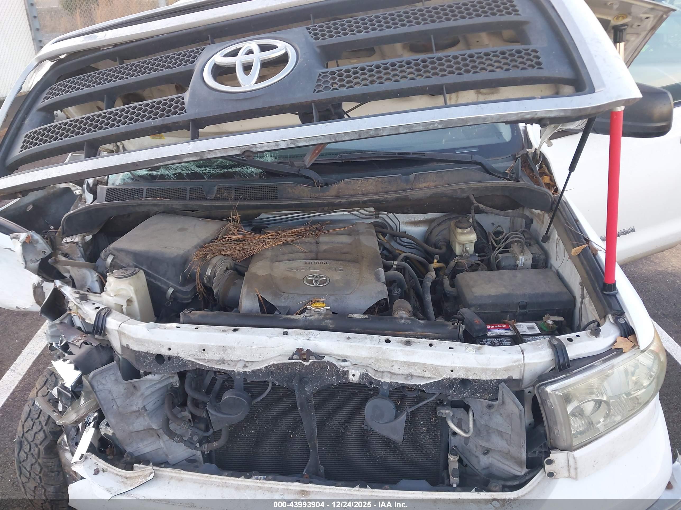 TOYOTA TUNDRA image 10