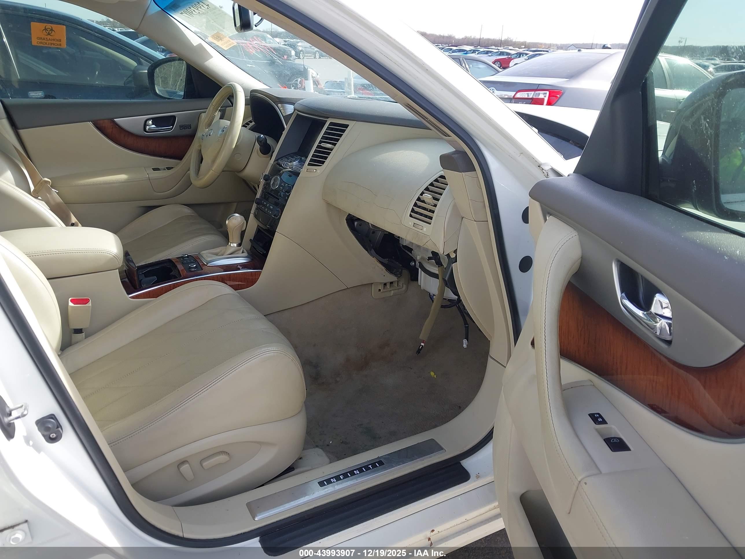 INFINITI FX35 image 5