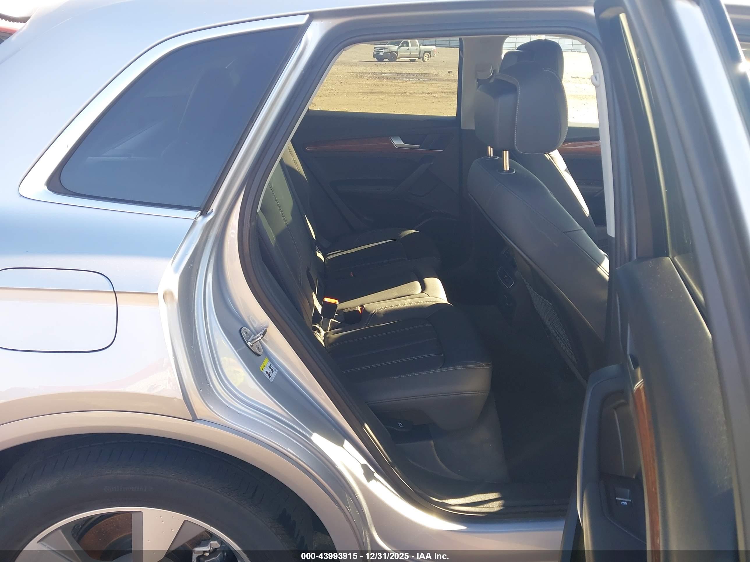 AUDI Q5 image 8
