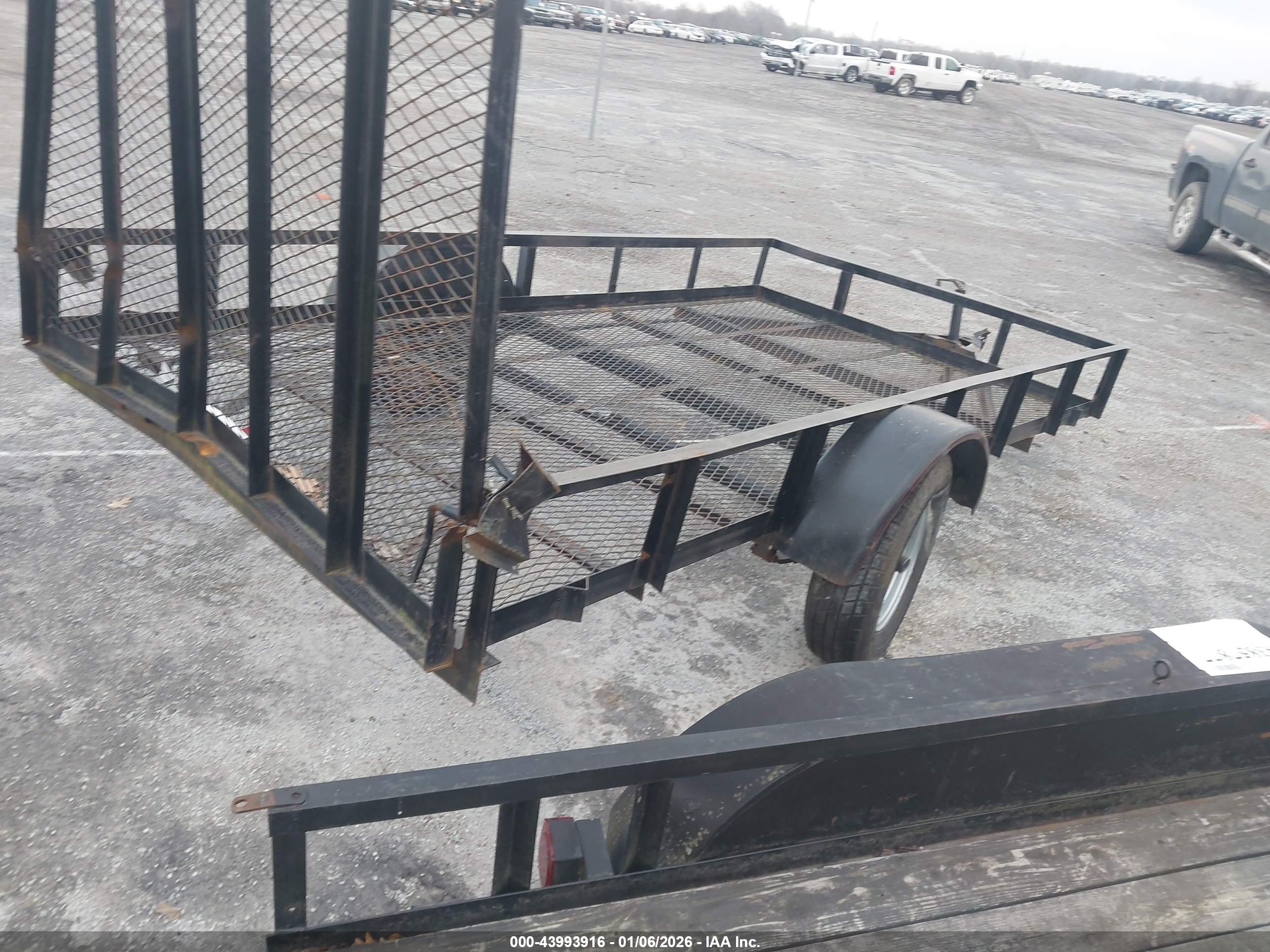 UTILITY TRAILER image 4