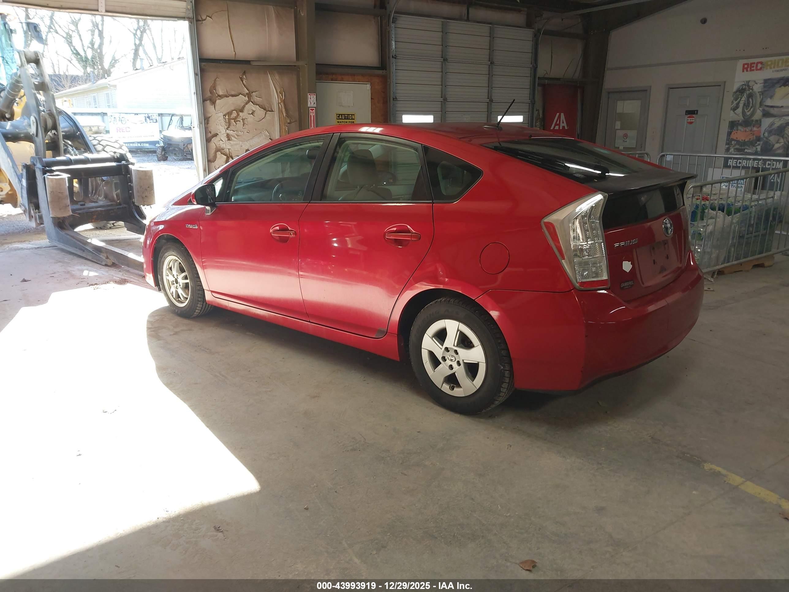 TOYOTA PRIUS image 3