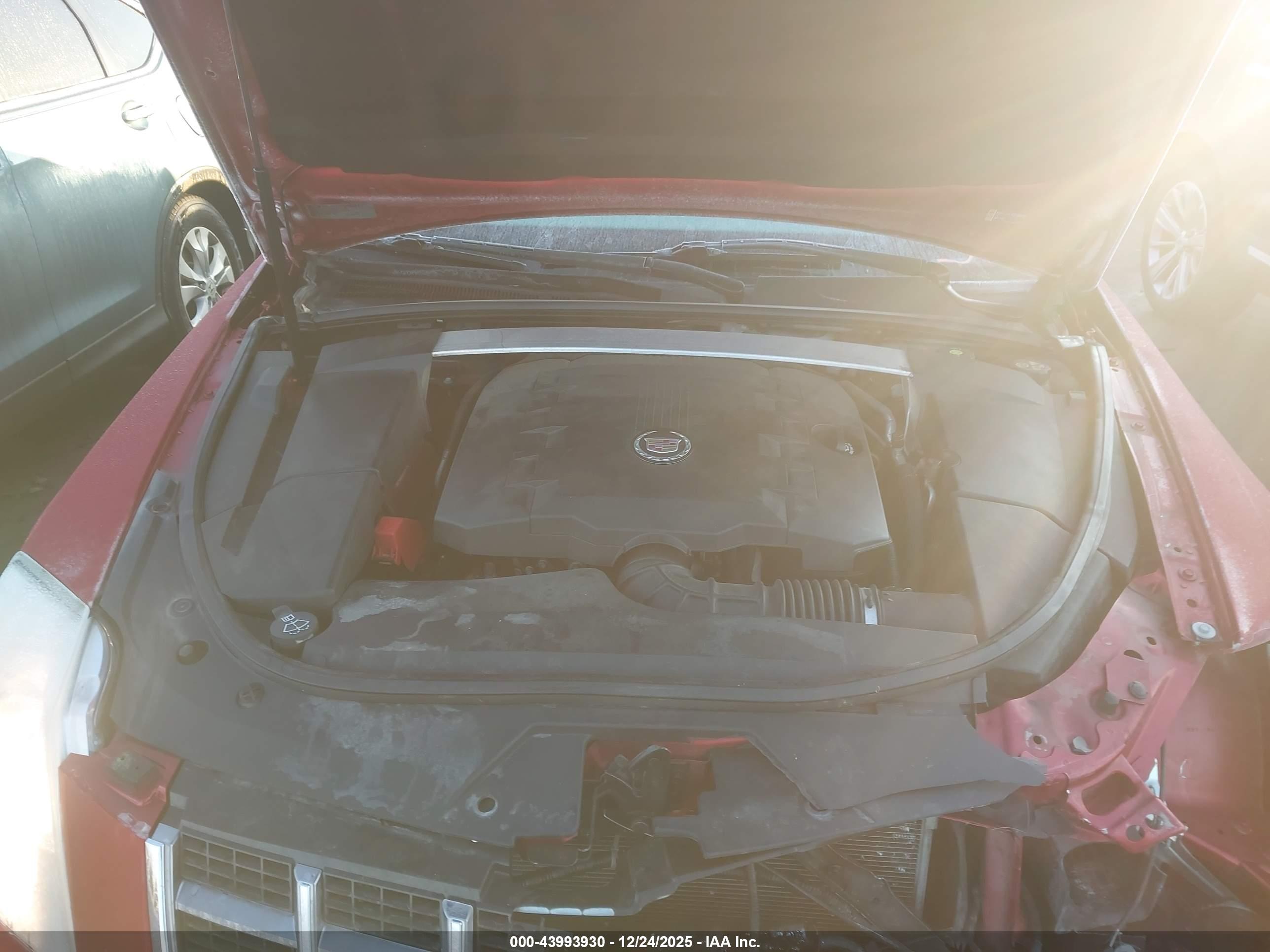 CADILLAC CTS image 10