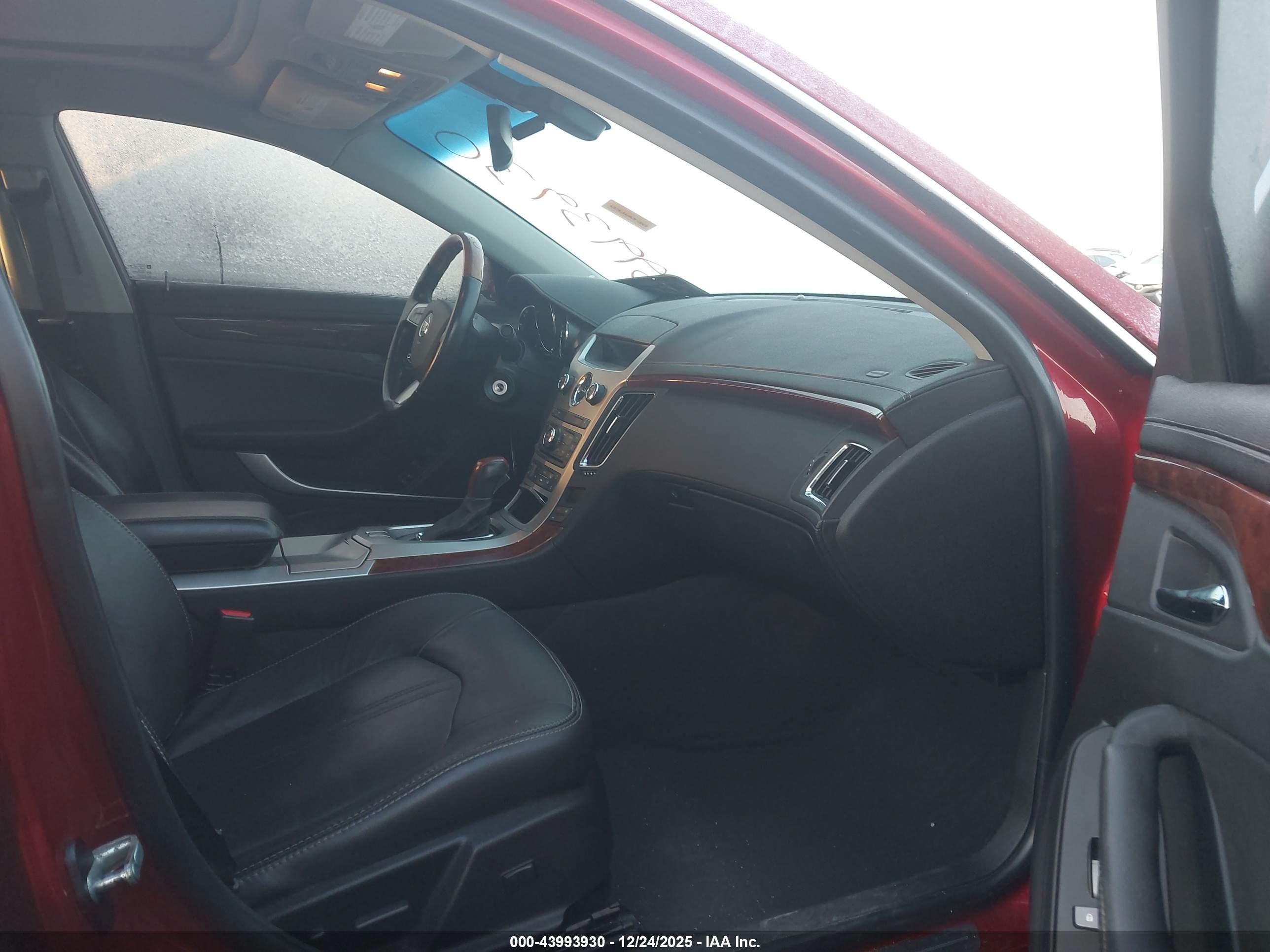 CADILLAC CTS image 5
