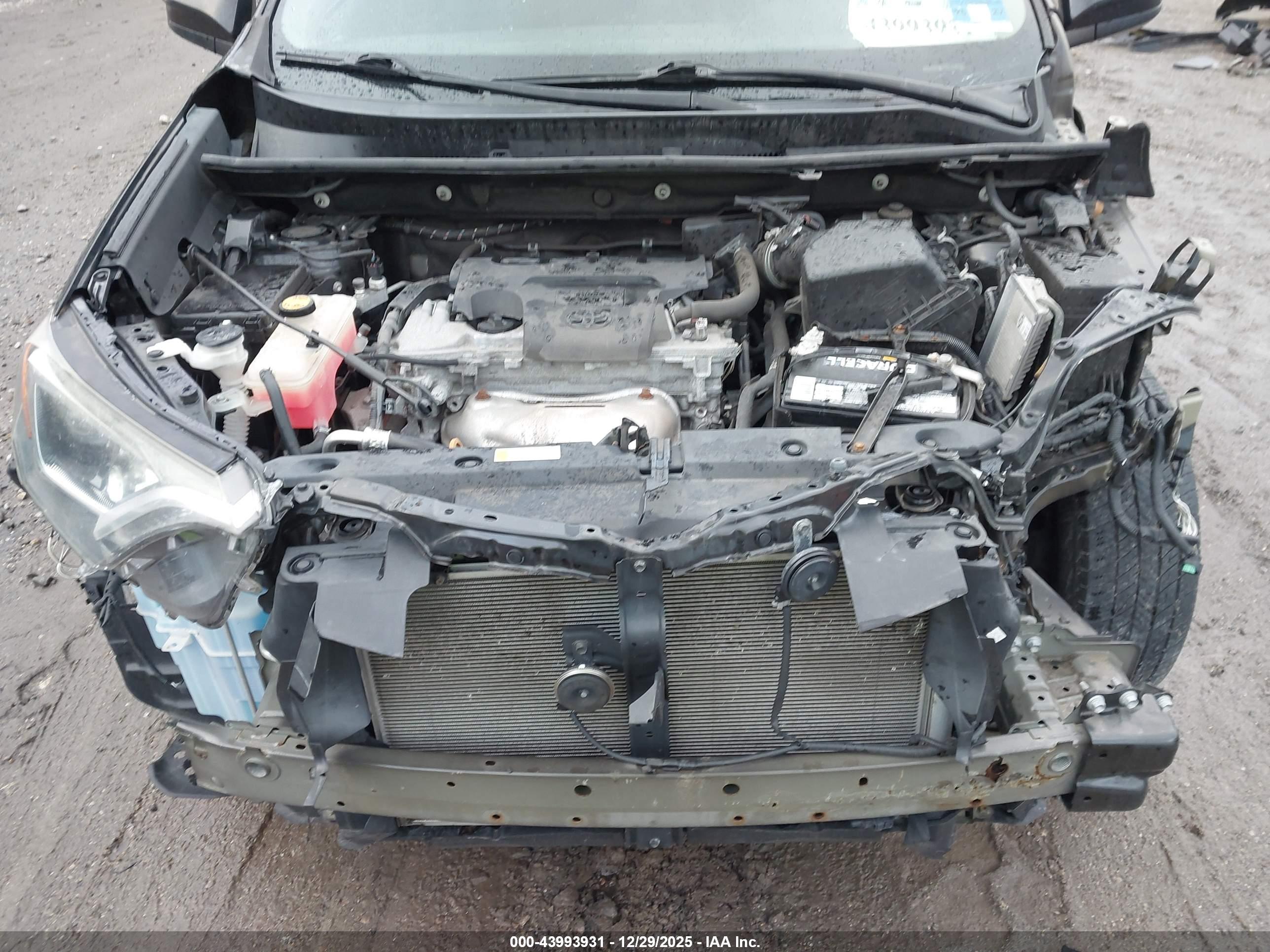 TOYOTA RAV4 image 10
