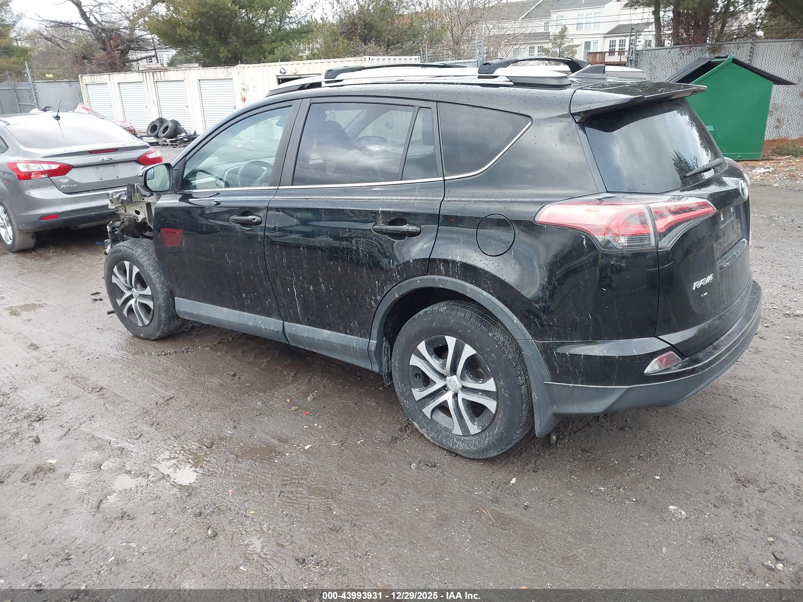 TOYOTA RAV4 image 3