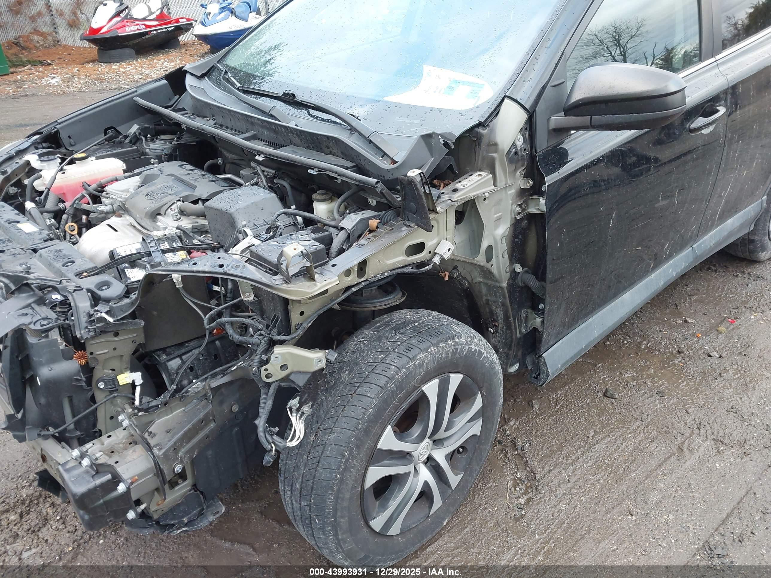 TOYOTA RAV4 image 6