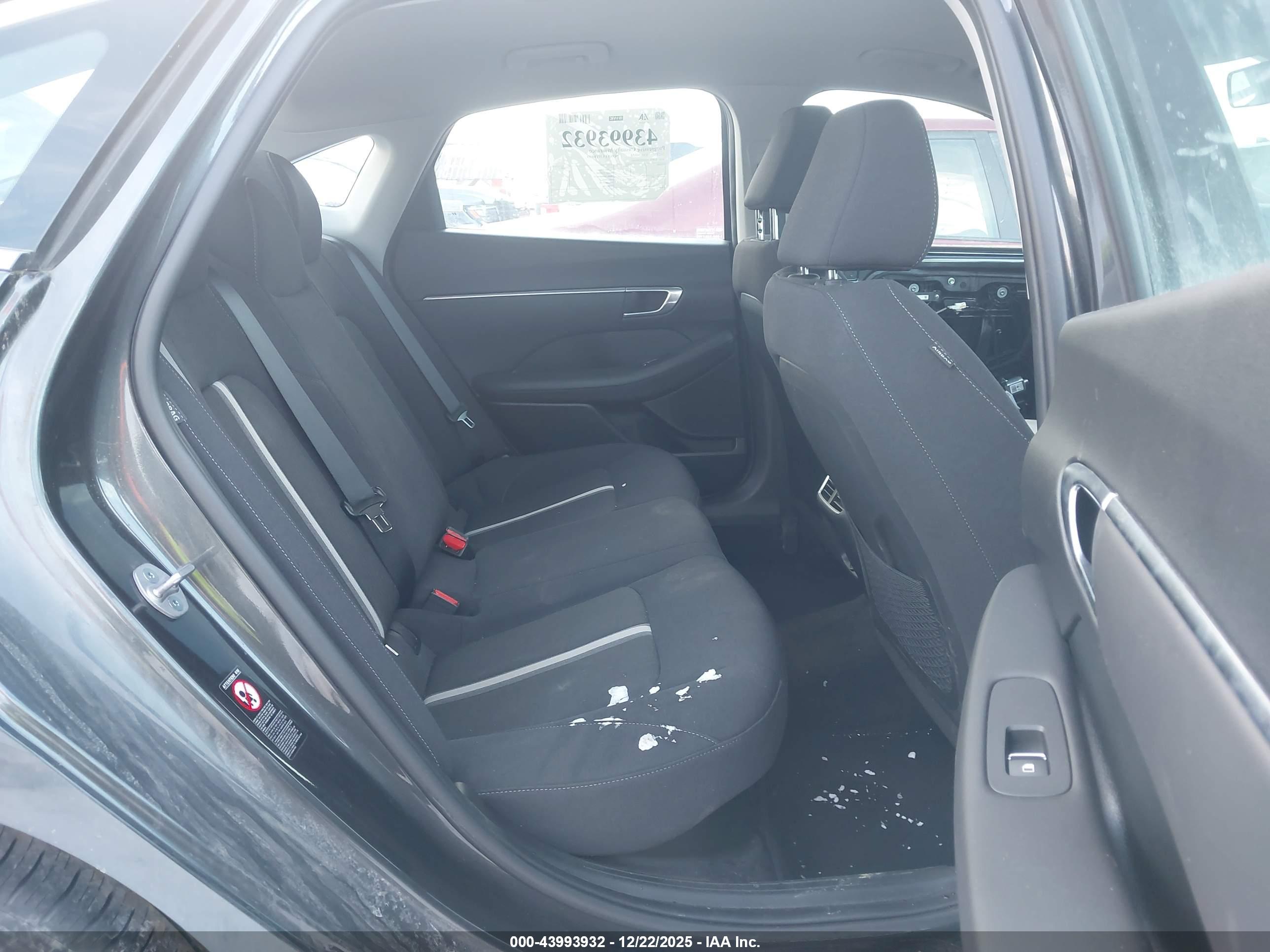 HYUNDAI SONATA image 8