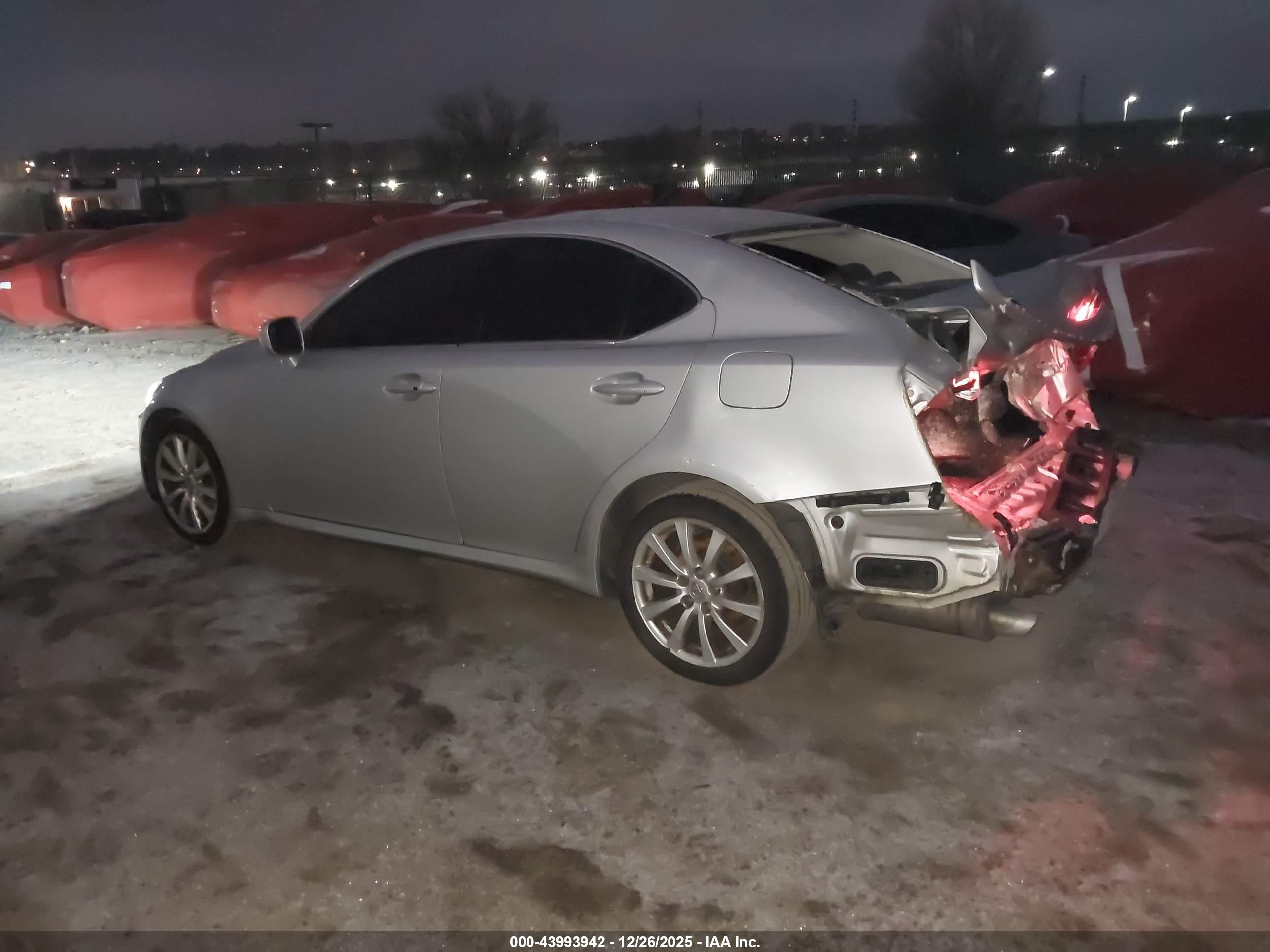 LEXUS IS image 3