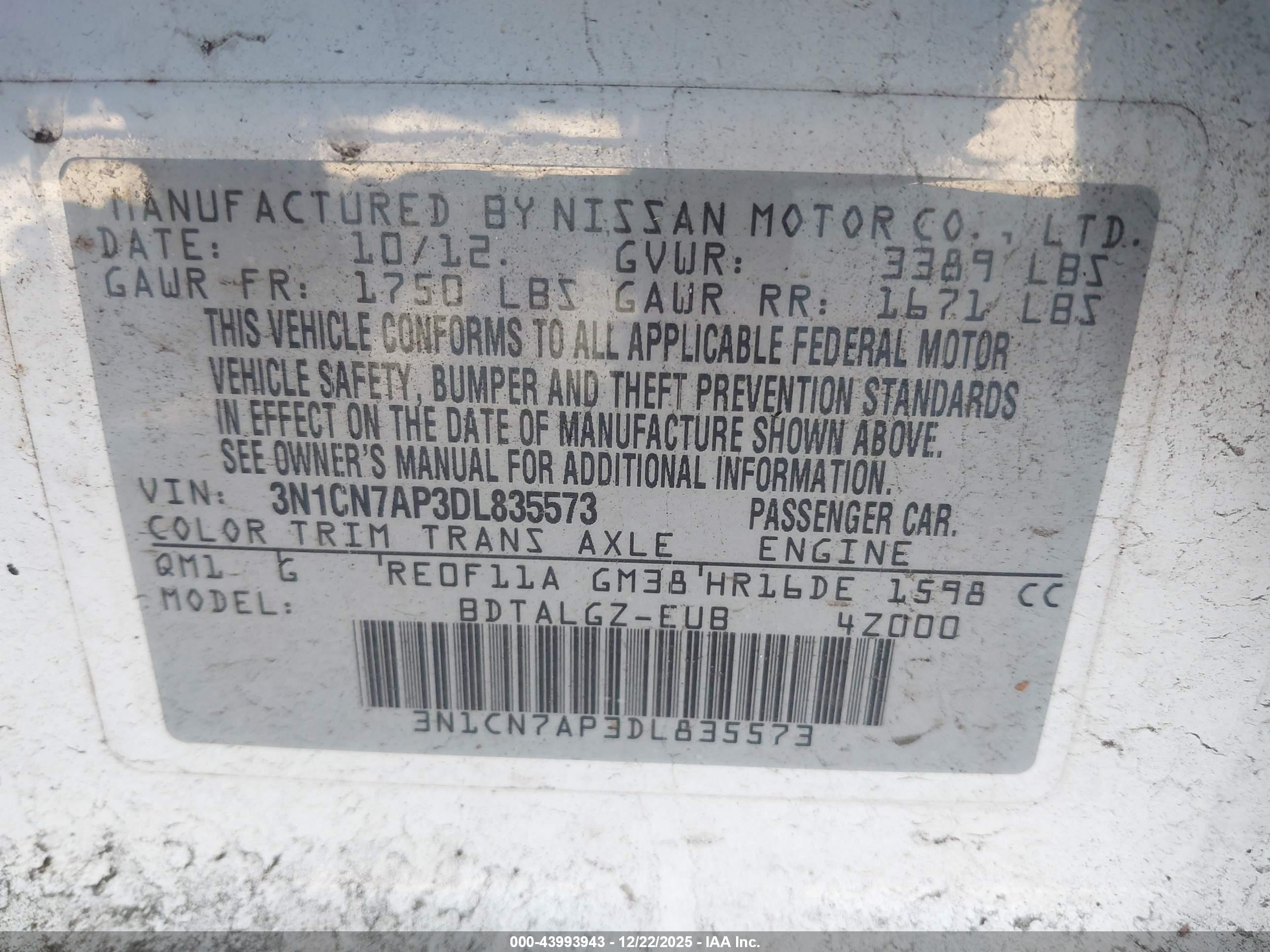 NISSAN VERSA image 9