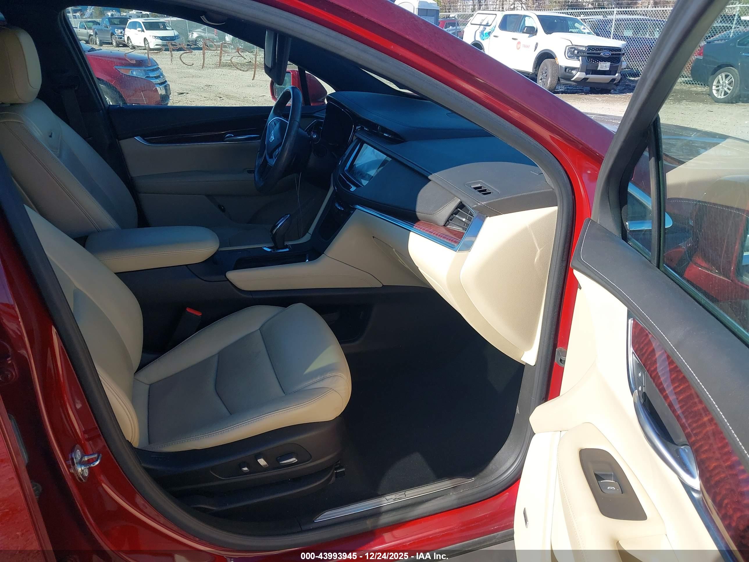 CADILLAC XT5 image 5