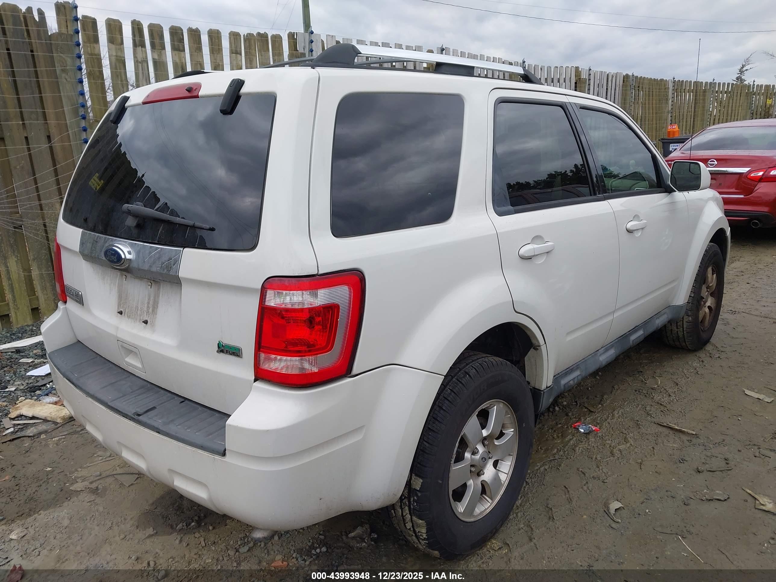FORD ESCAPE image 4