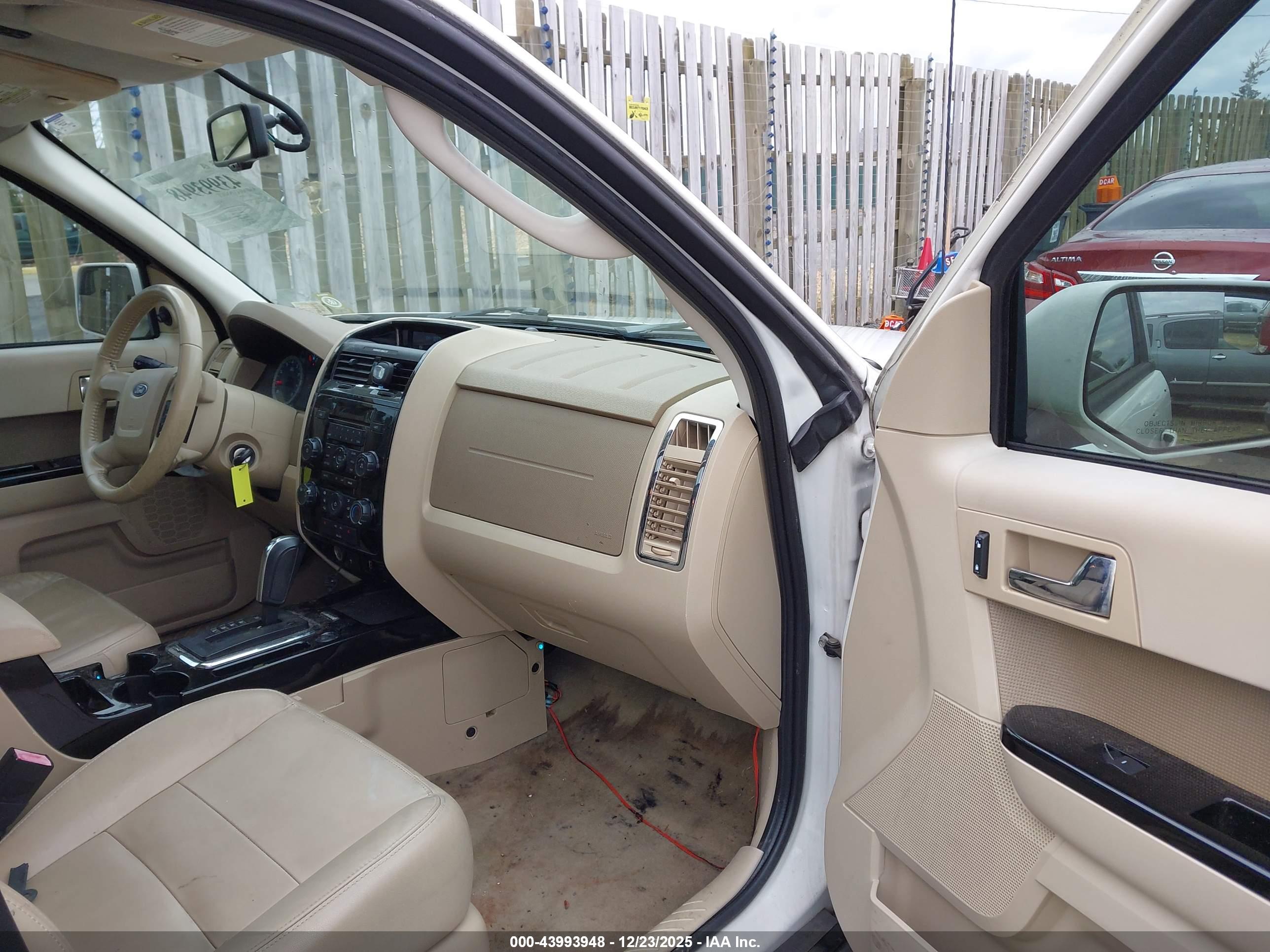 FORD ESCAPE image 5