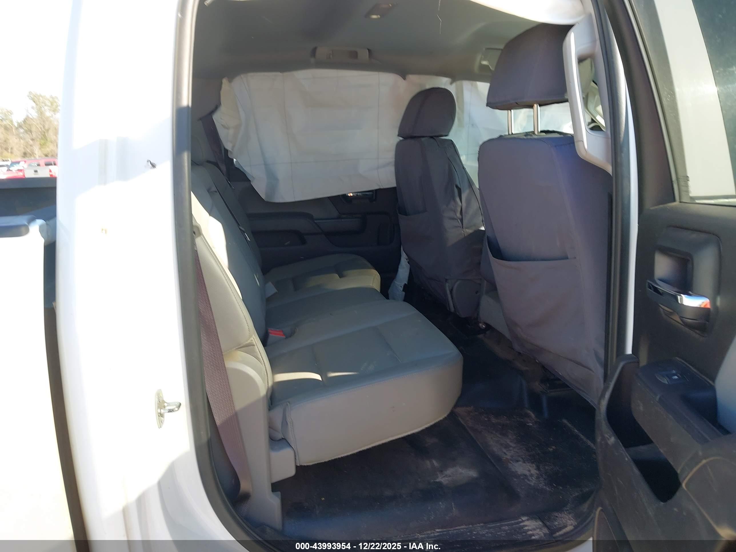 GMC SIERRA image 8