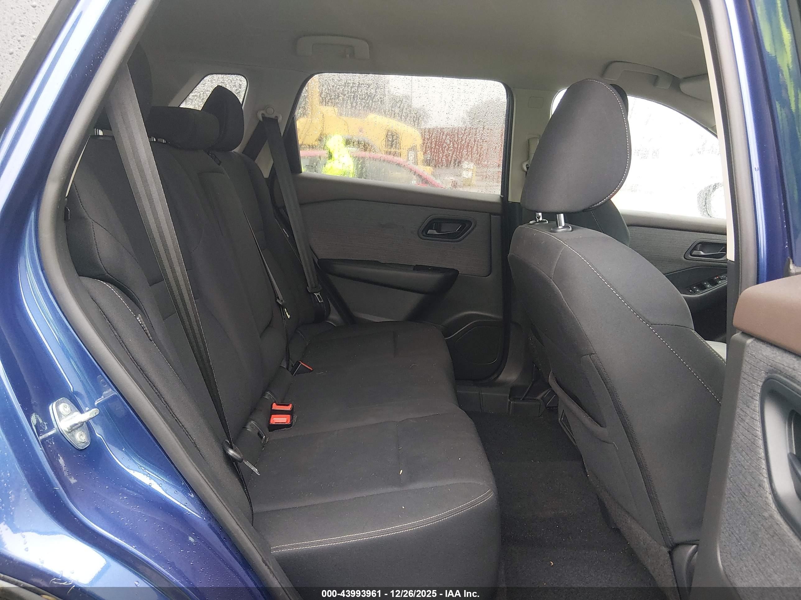 NISSAN ROGUE image 8