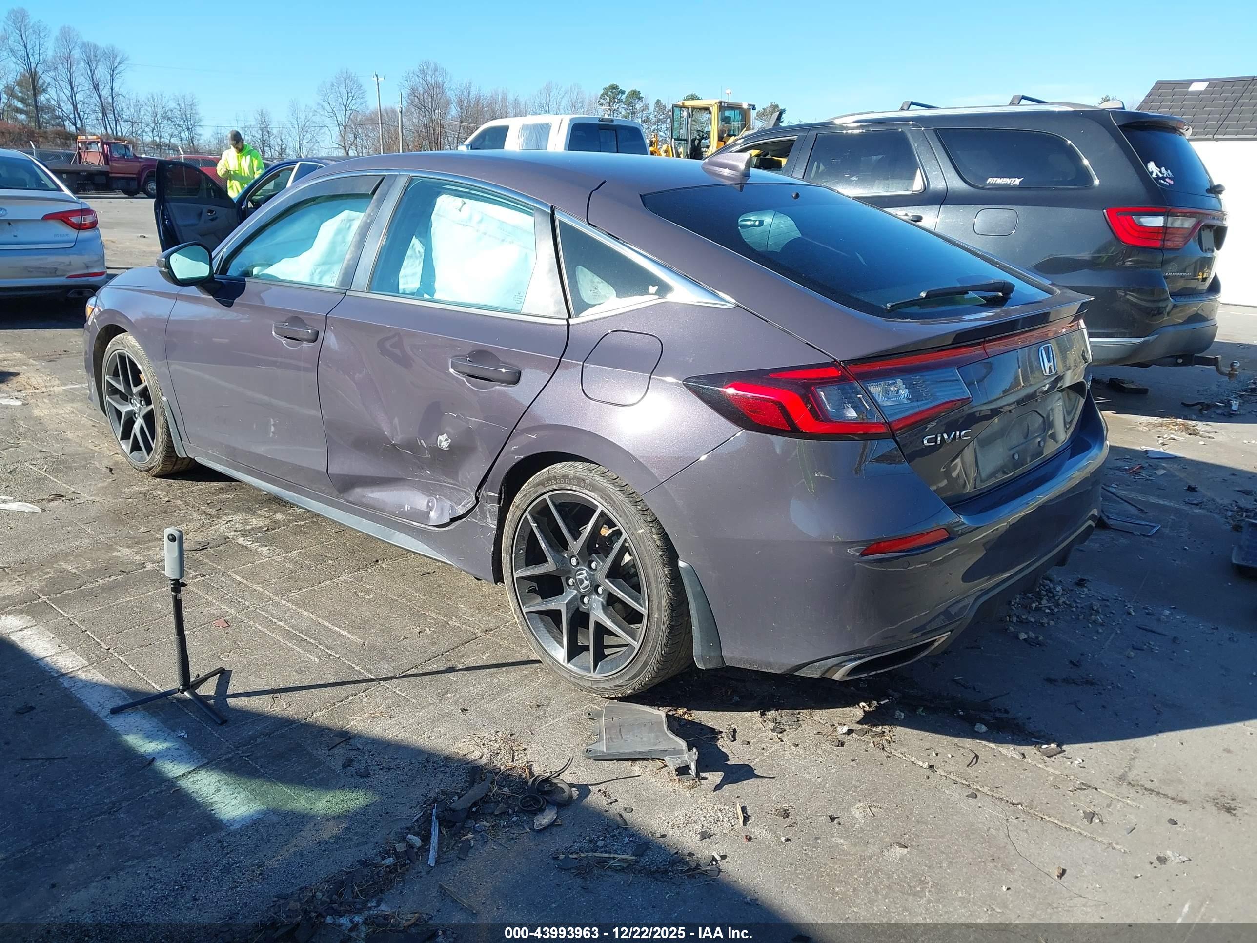 HONDA CIVIC image 3