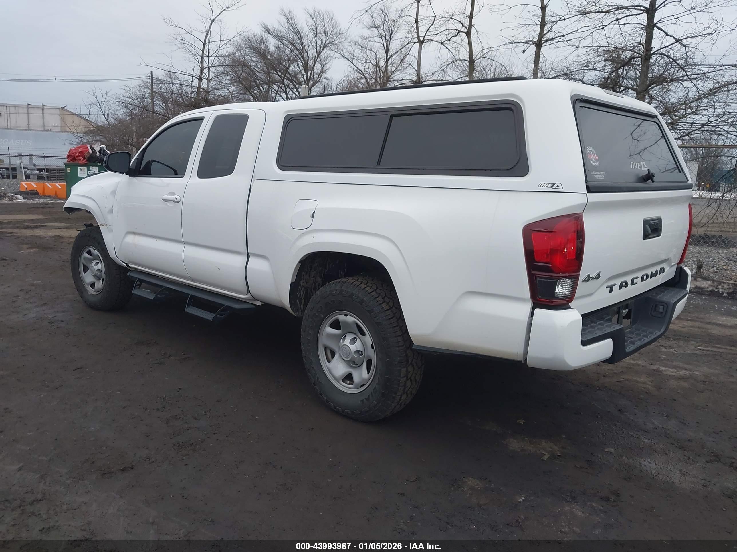 TOYOTA TACOMA image 3