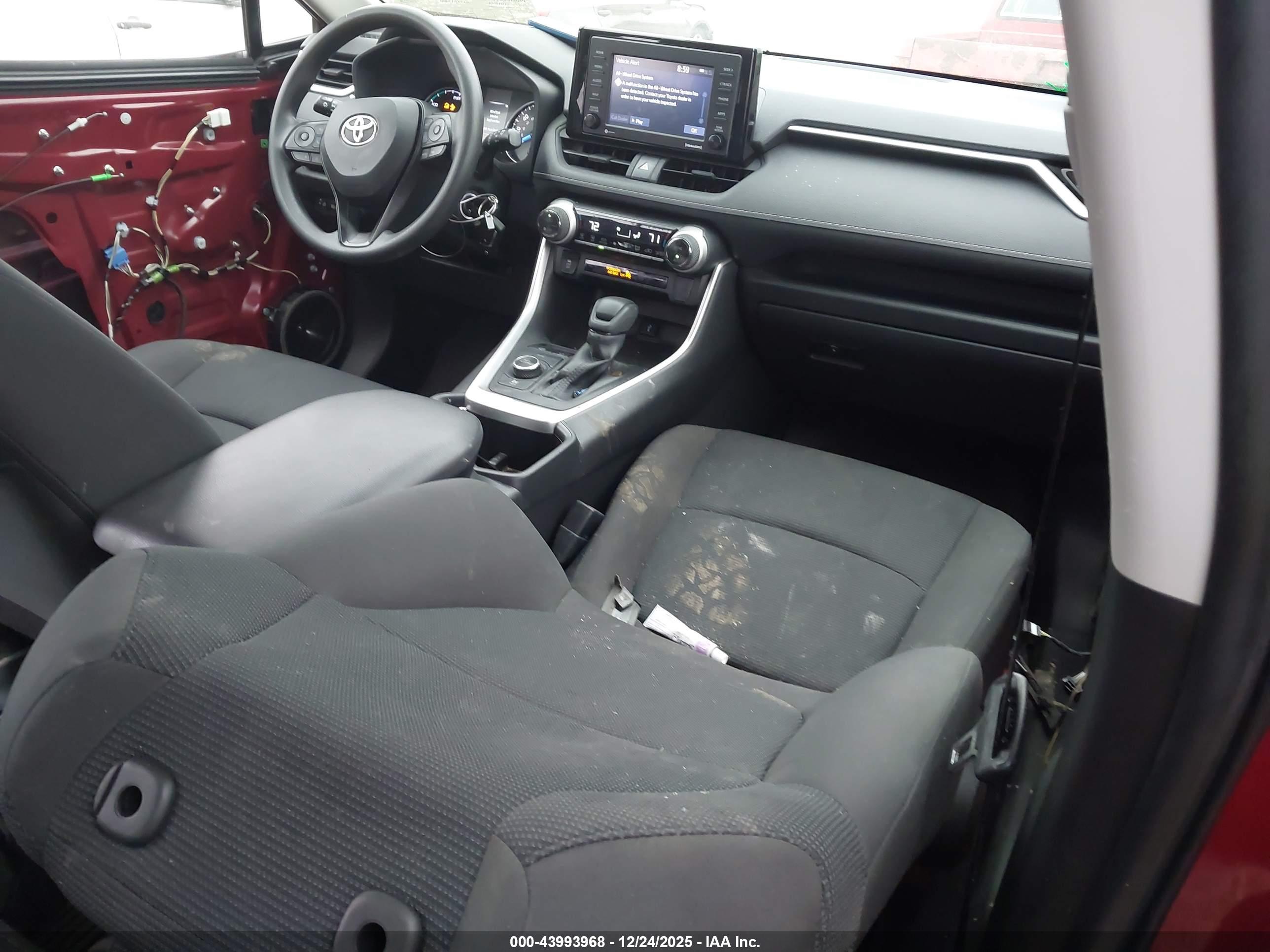 TOYOTA RAV4 image 5