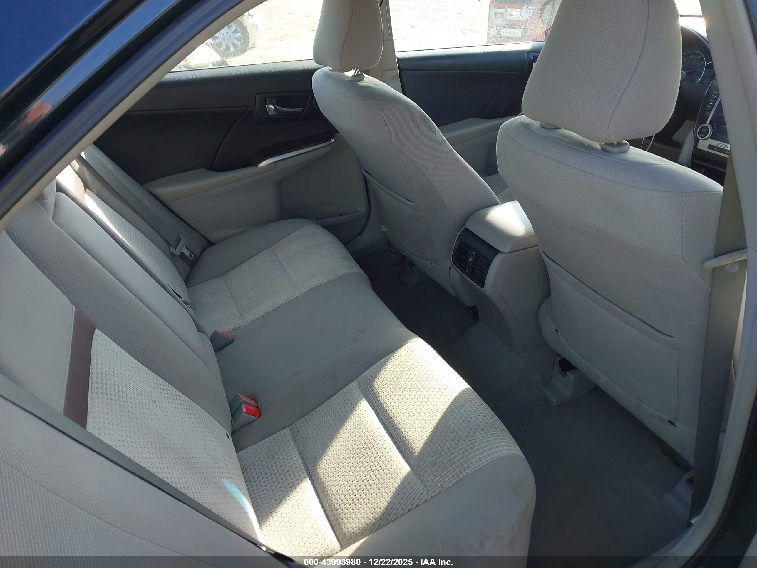 TOYOTA CAMRY image 8