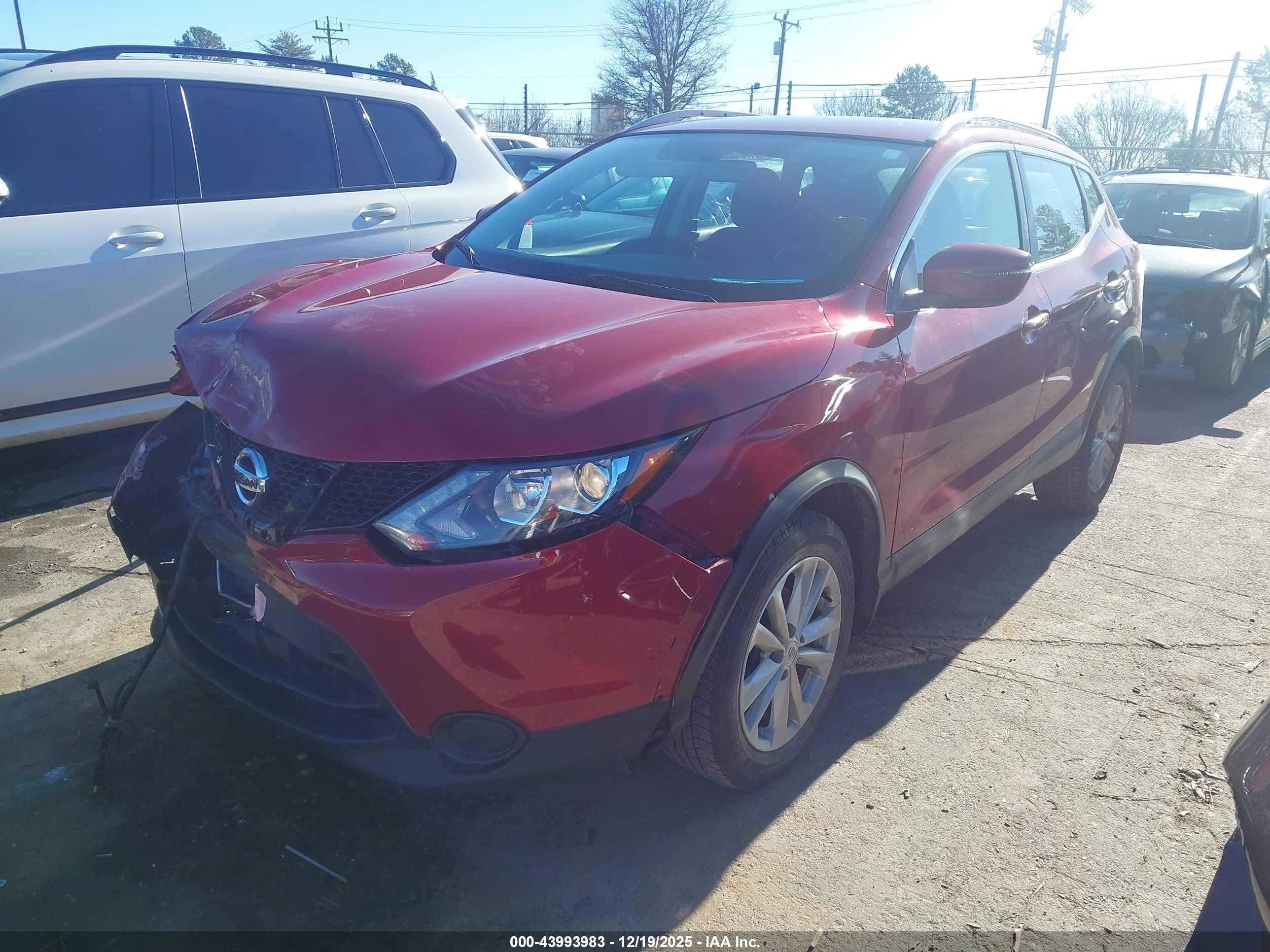 NISSAN ROGUE image 2