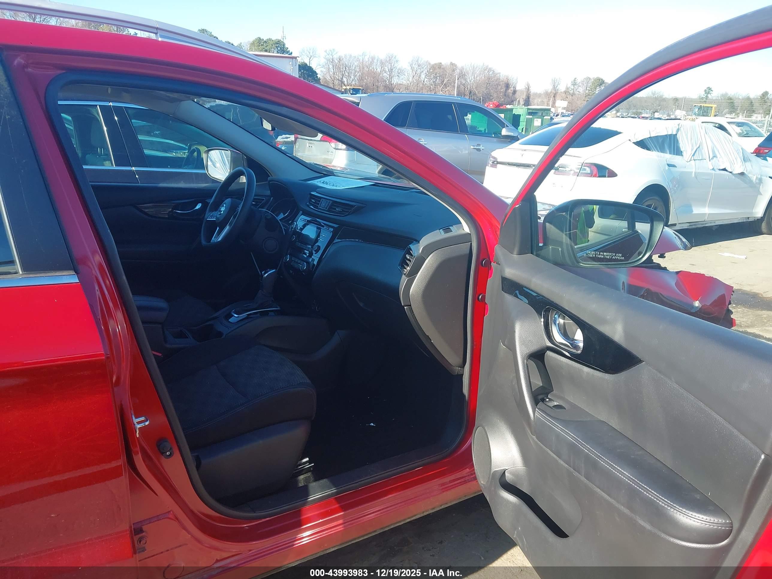 NISSAN ROGUE image 5