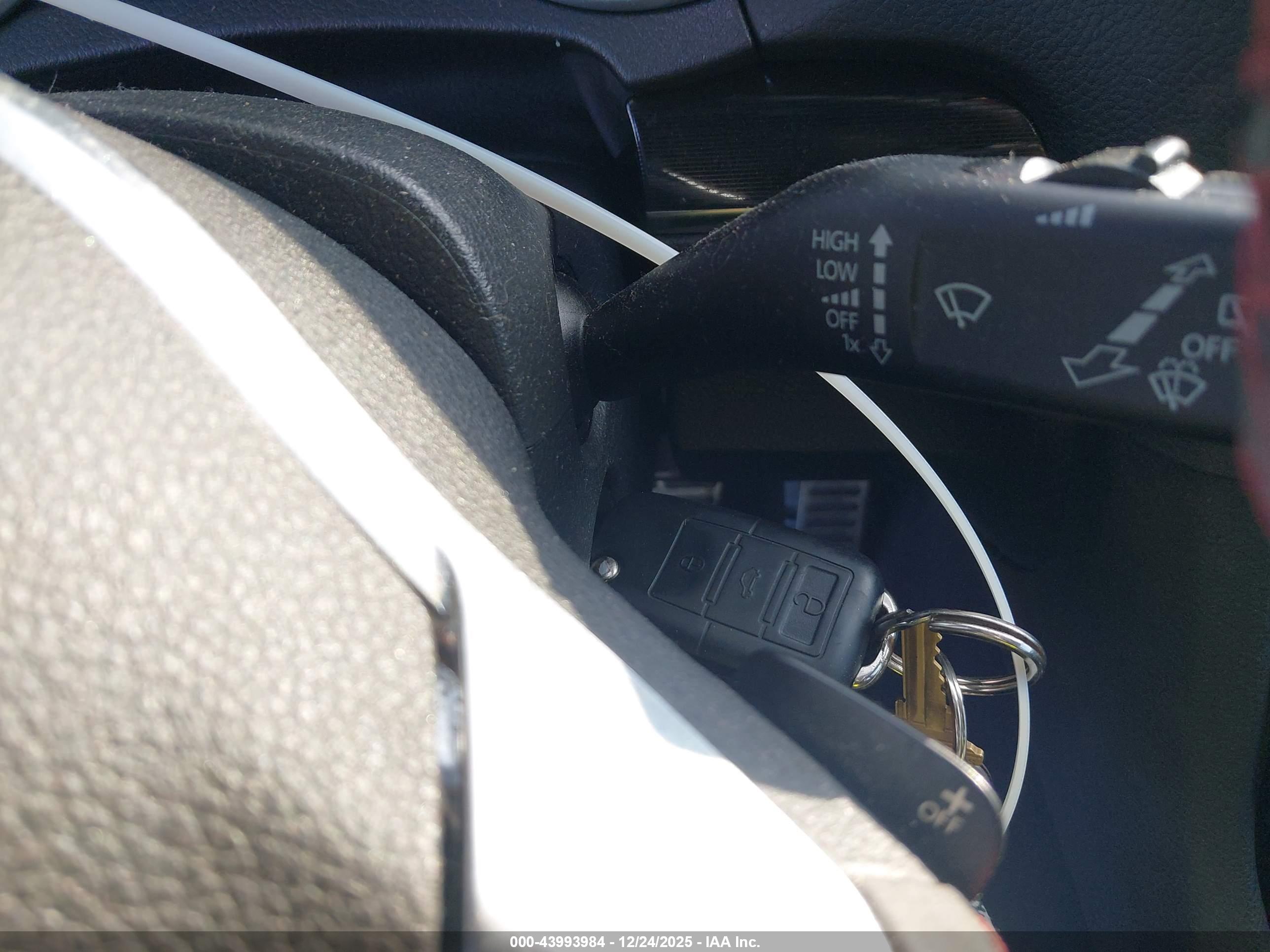 VOLKSWAGEN GTI image 11