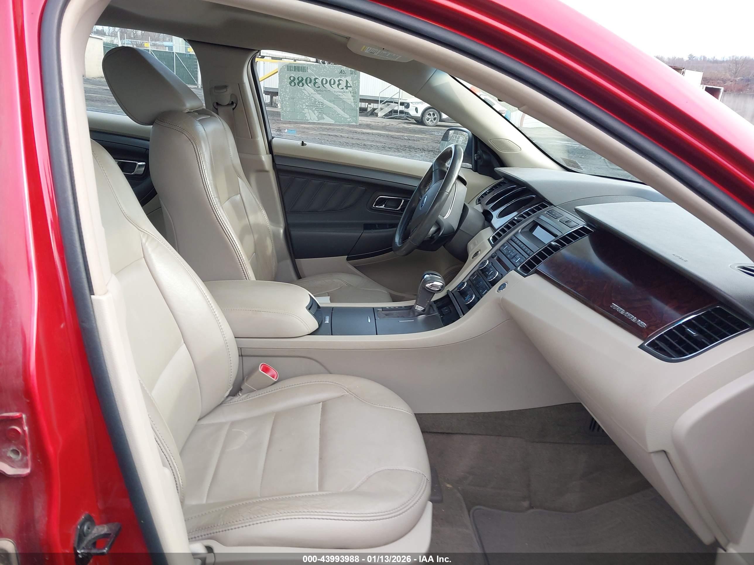 FORD TAURUS image 5