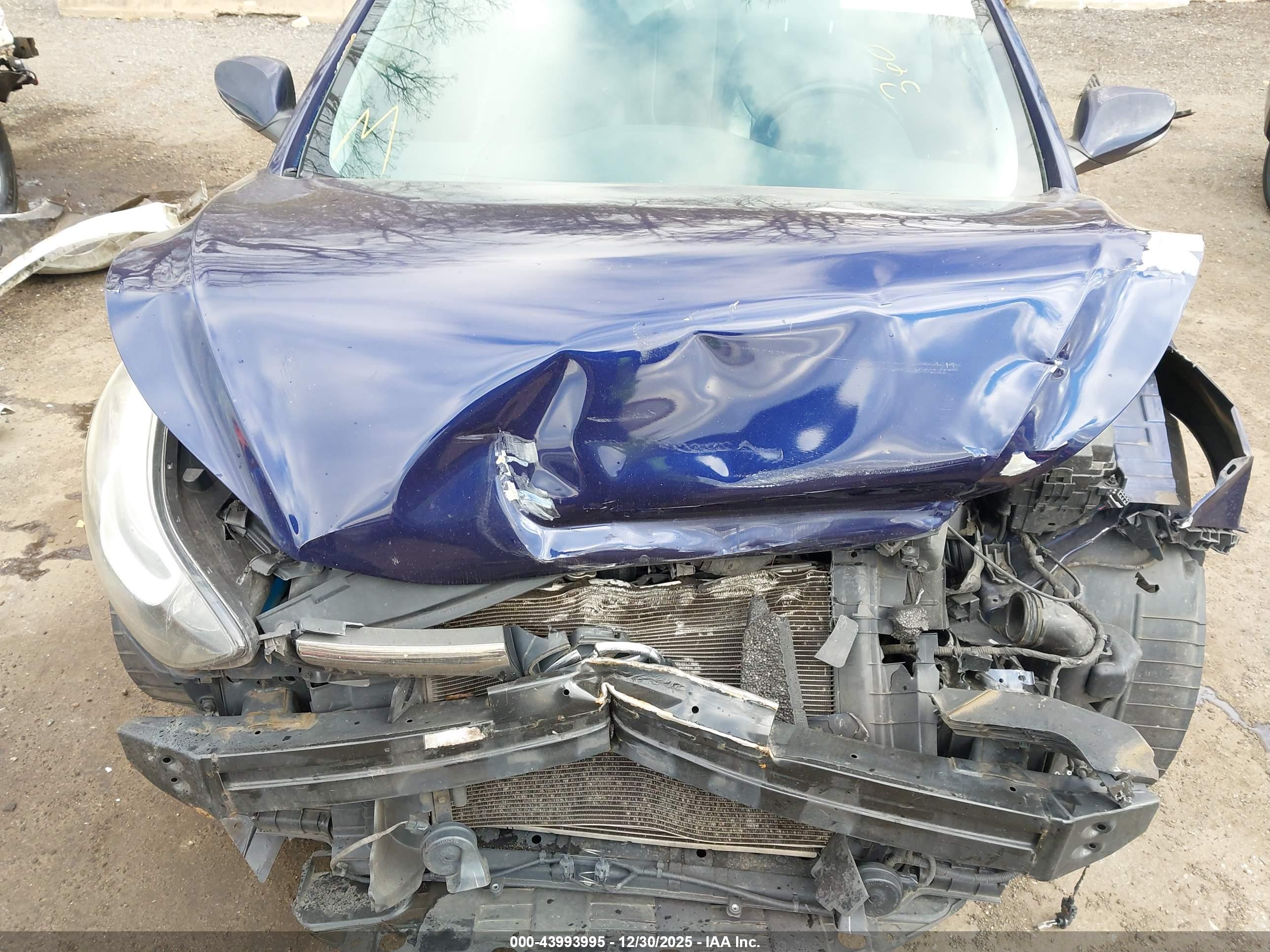 HYUNDAI ELANTRA image 10