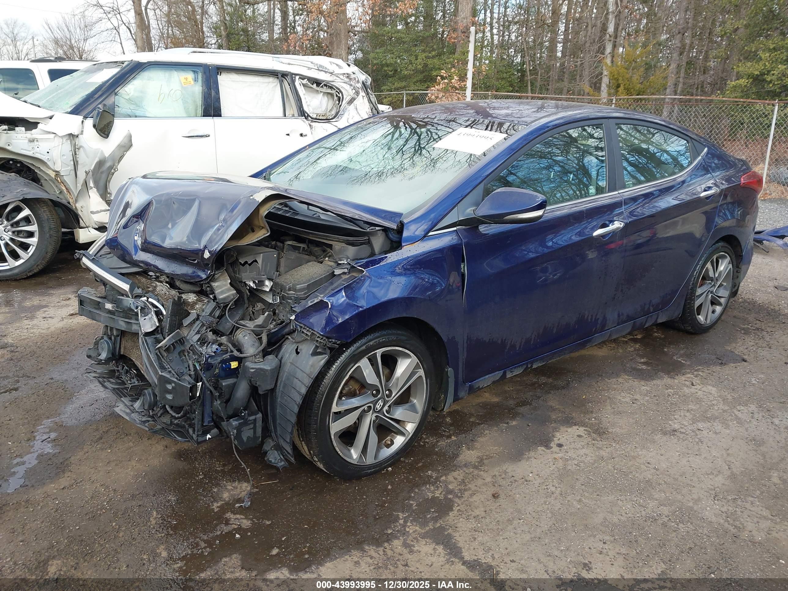 HYUNDAI ELANTRA image 2