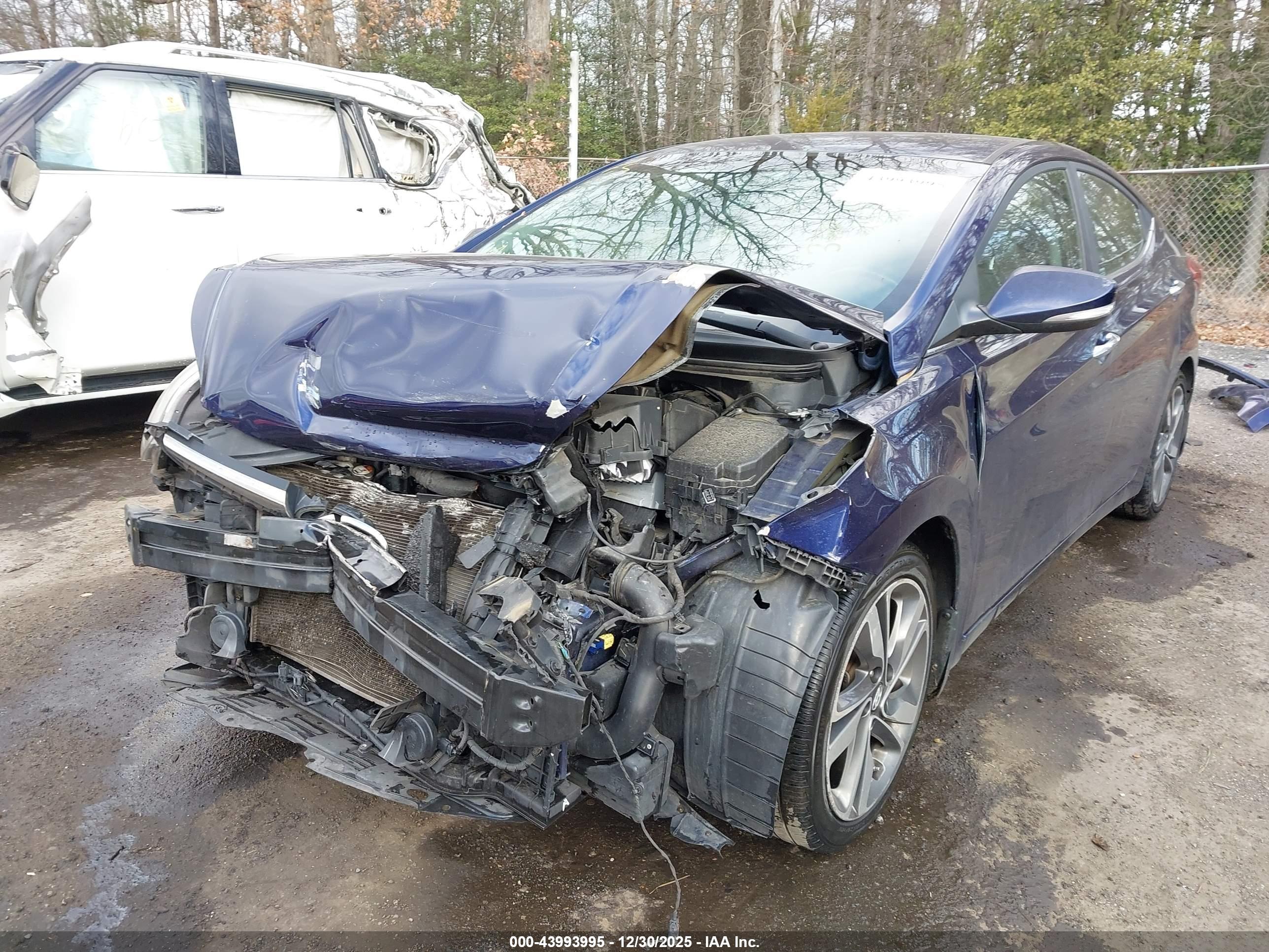 HYUNDAI ELANTRA image 6