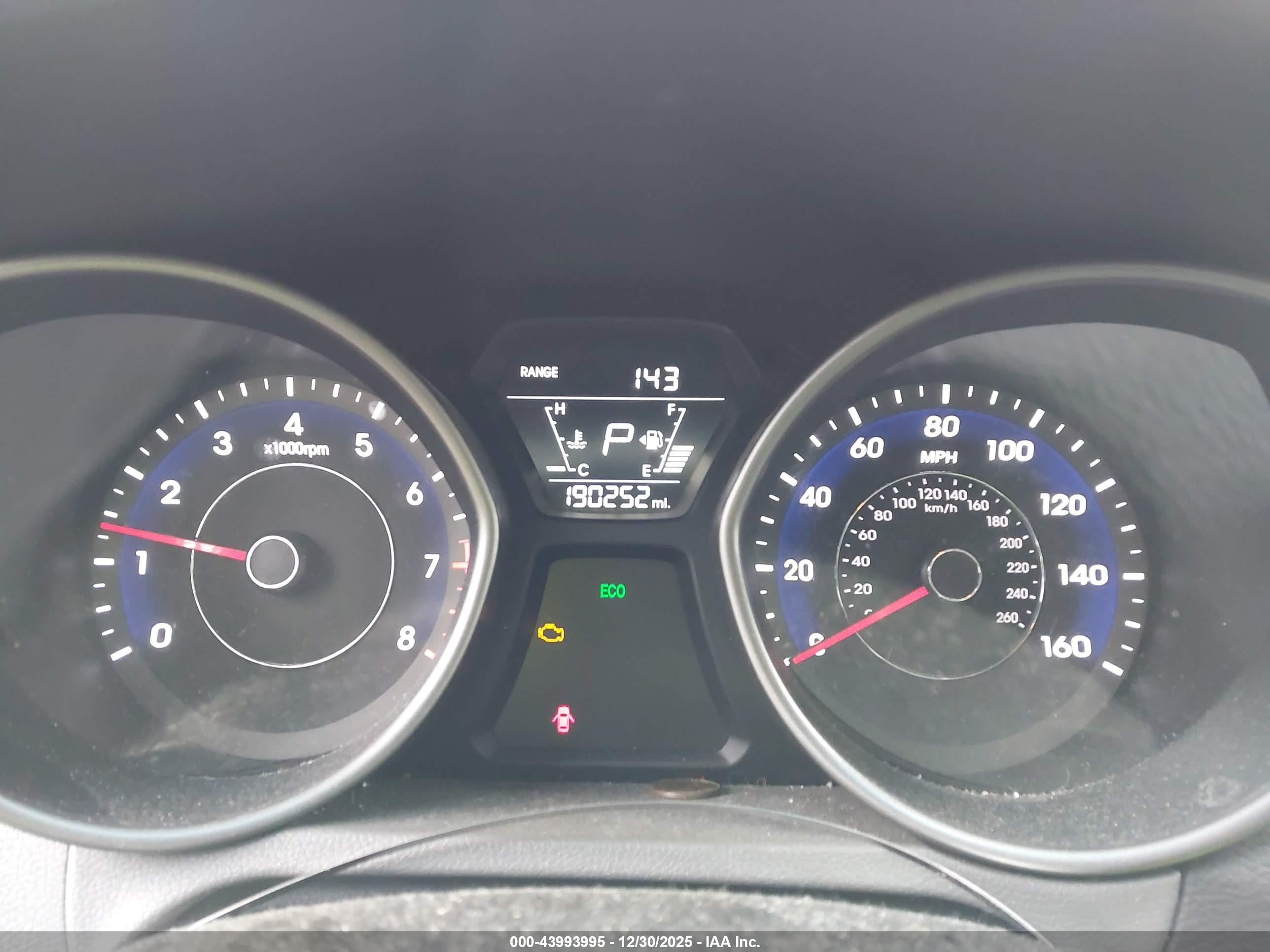 HYUNDAI ELANTRA image 7