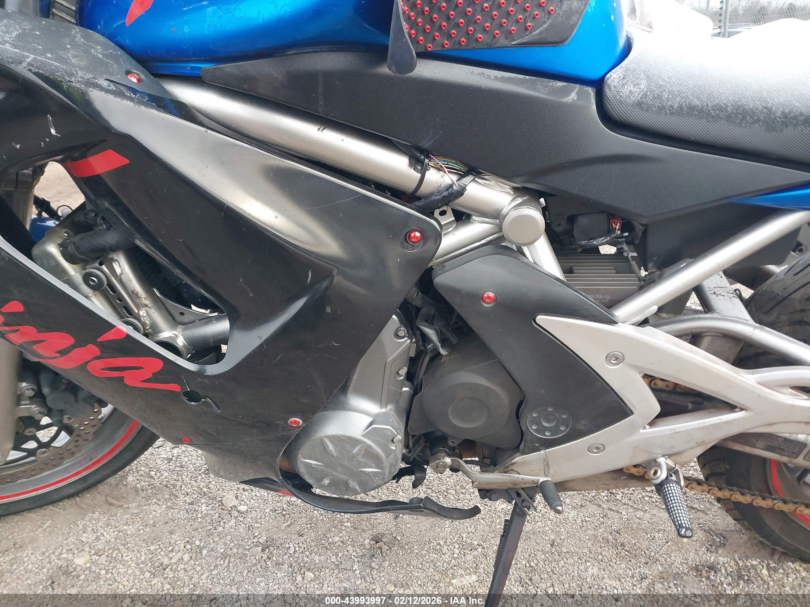 KAWASAKI EX650 image 9
