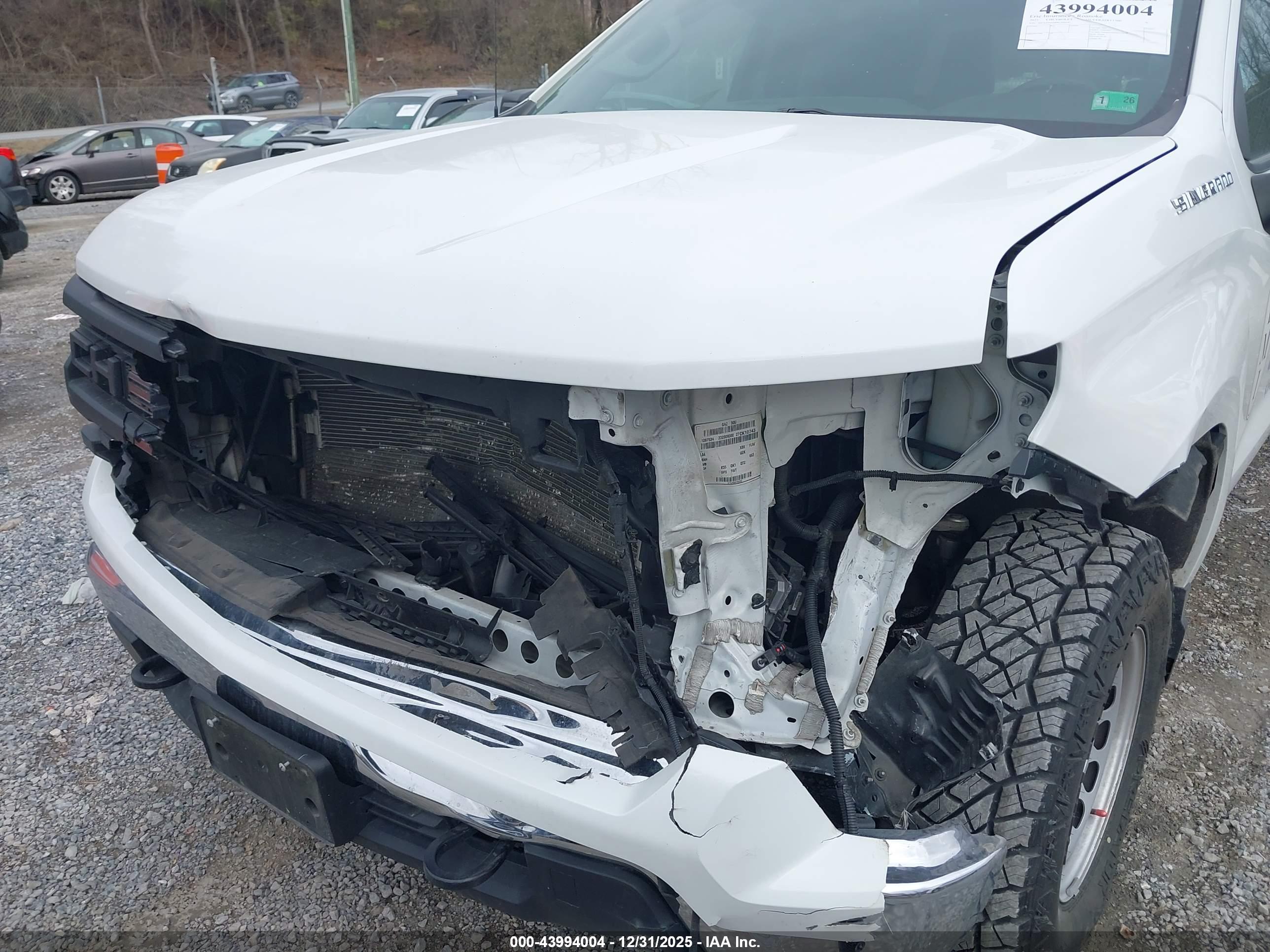 CHEVROLET SILVERADO image 6