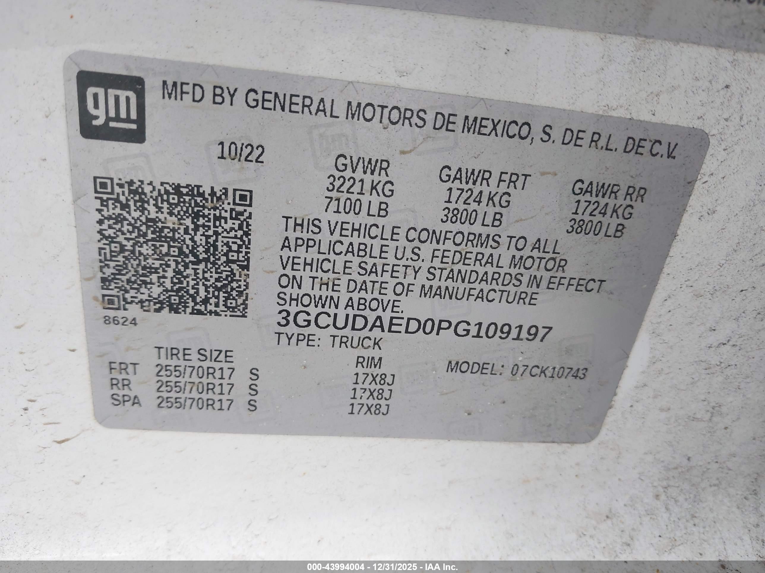 CHEVROLET SILVERADO image 9