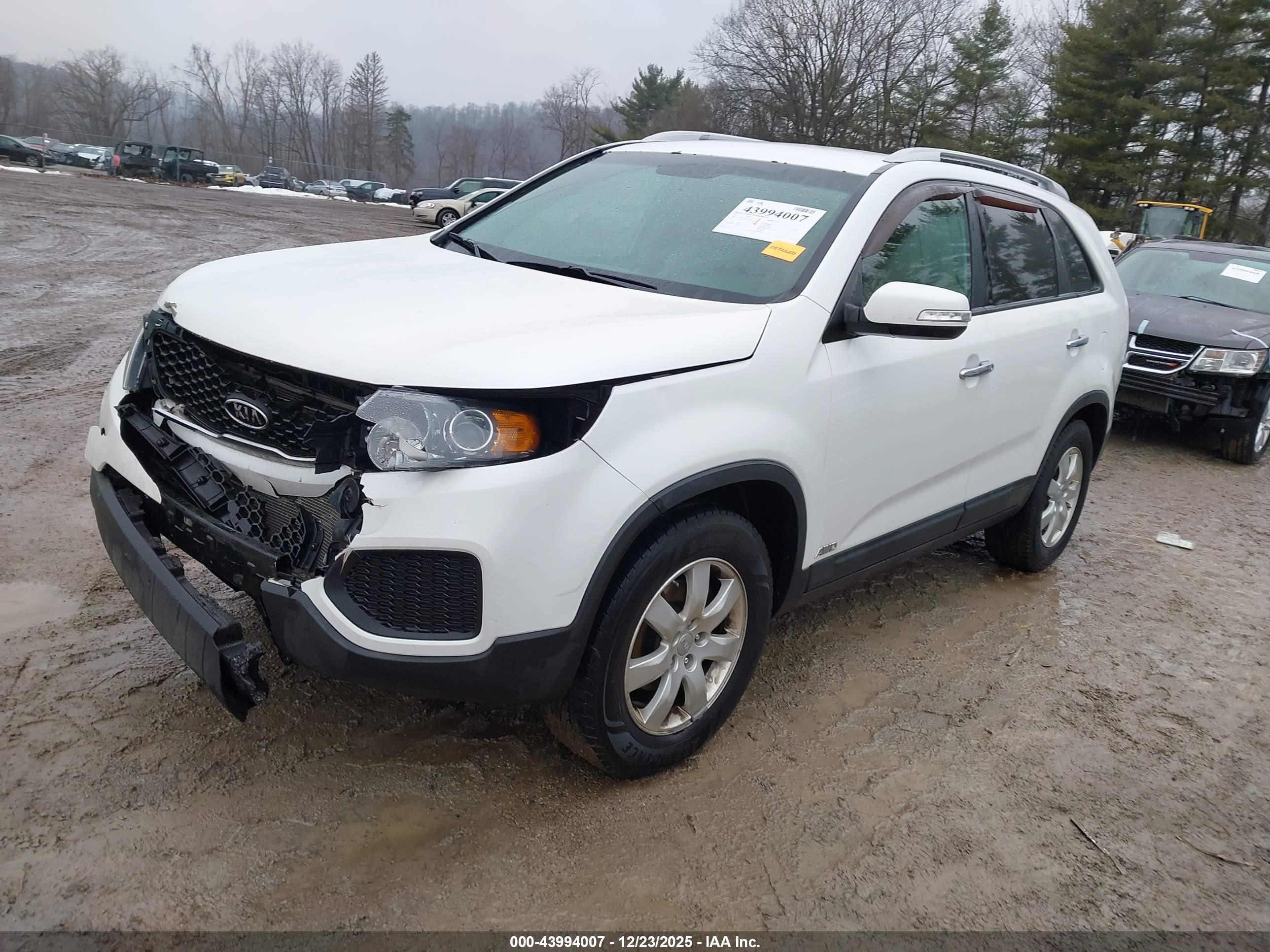KIA SORENTO image 2
