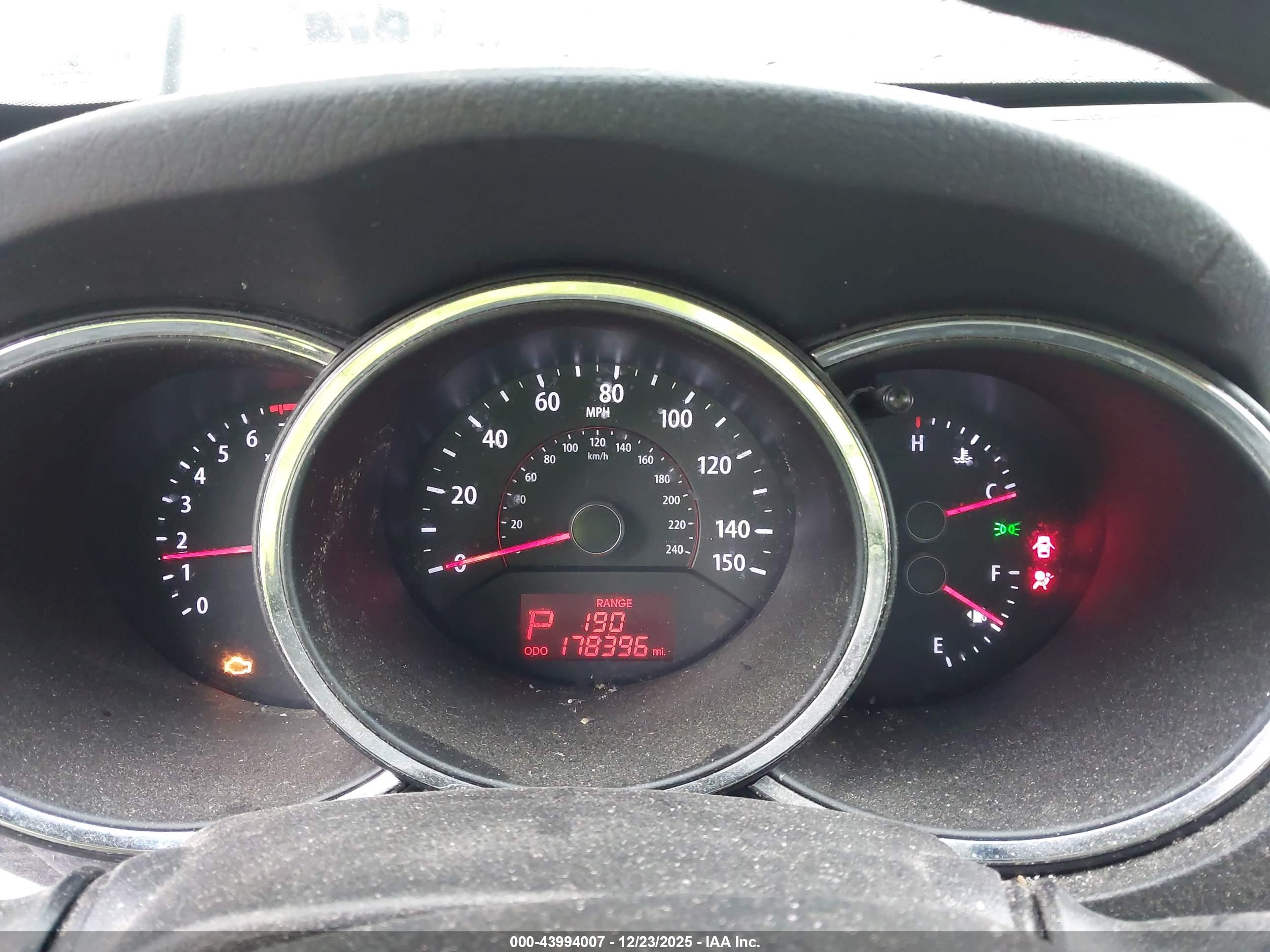 KIA SORENTO image 7