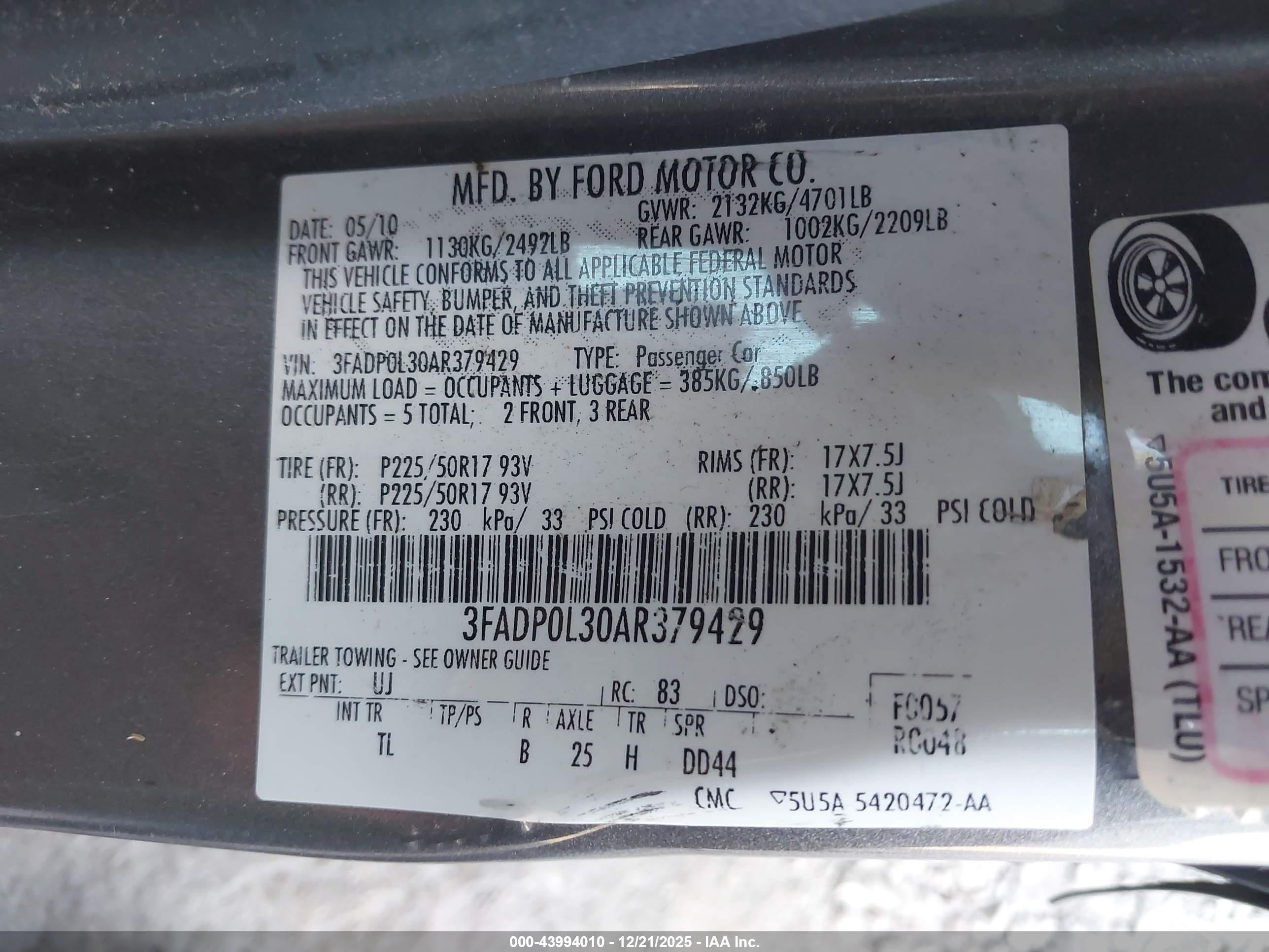 FORD FUSION image 9
