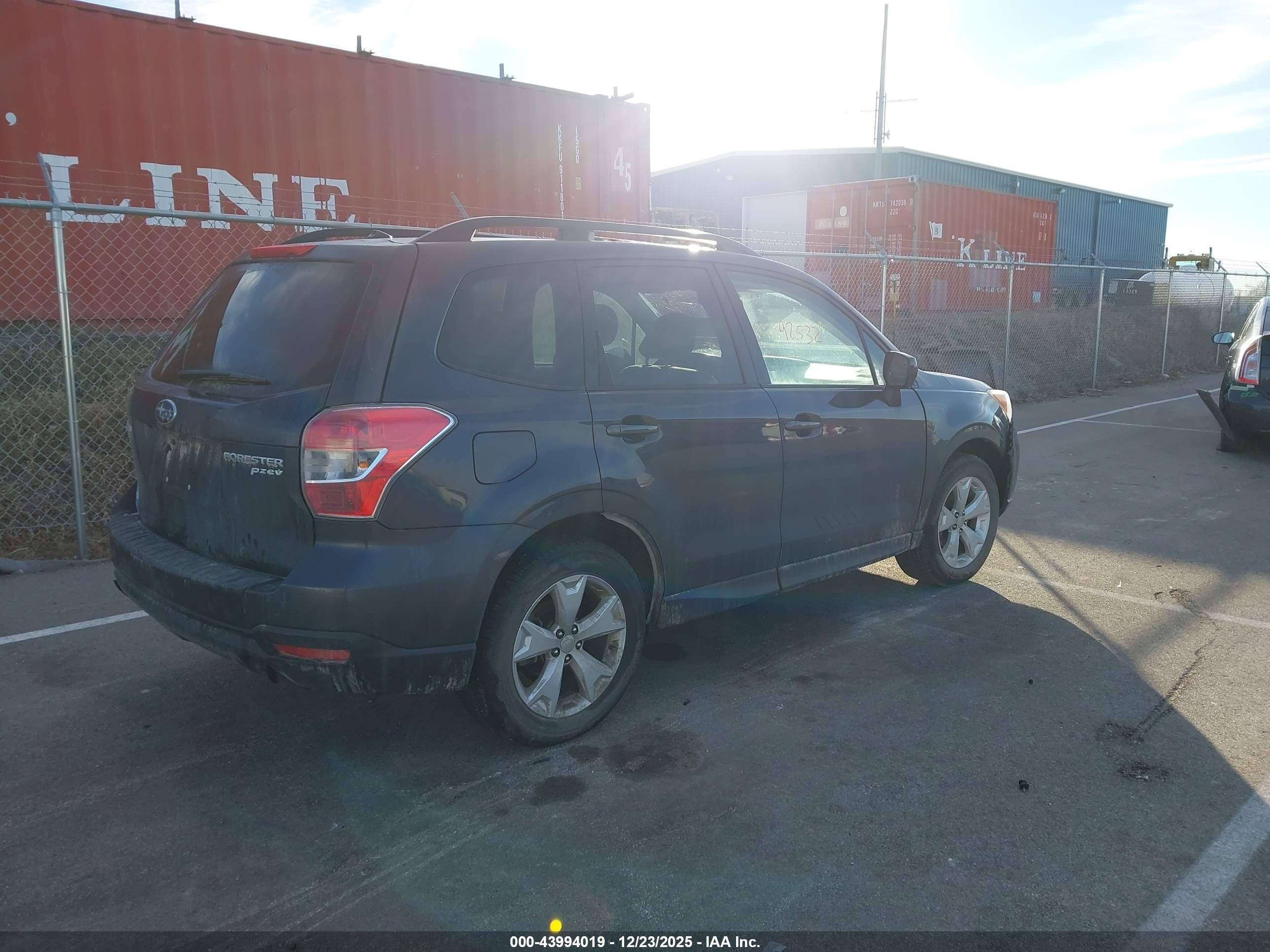 SUBARU FORESTER image 4