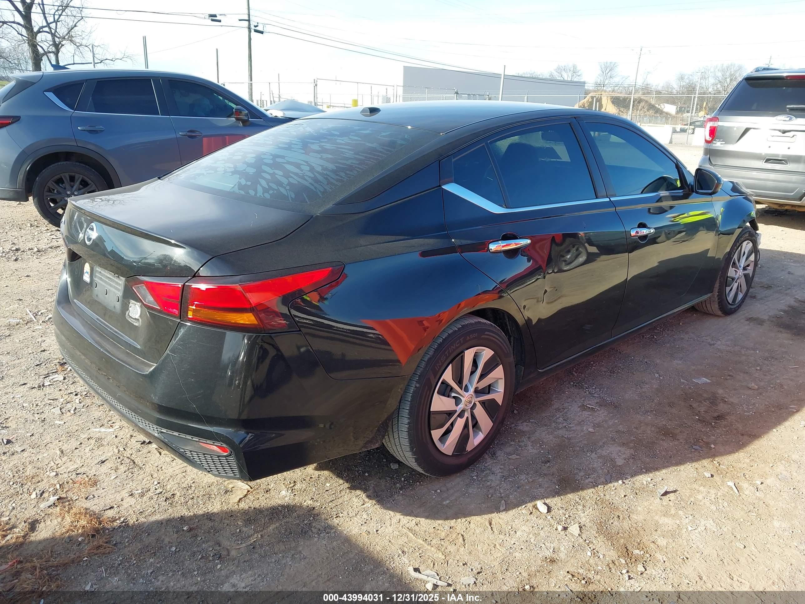 NISSAN ALTIMA image 4