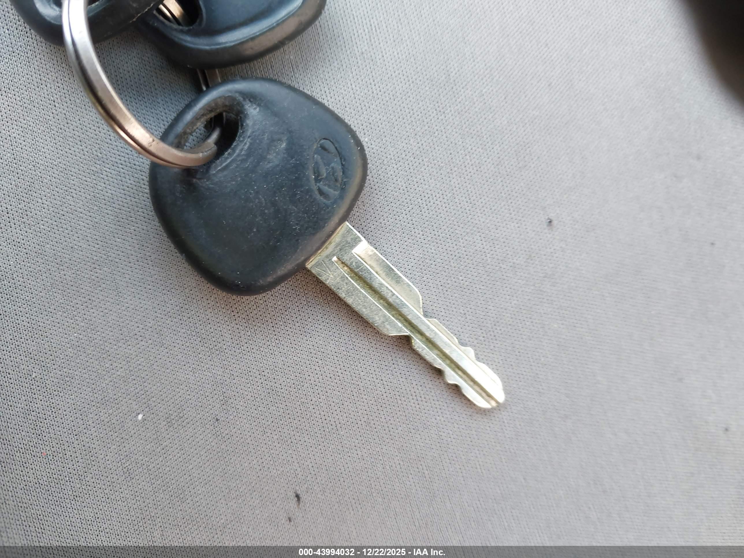 HYUNDAI ACCENT image 11