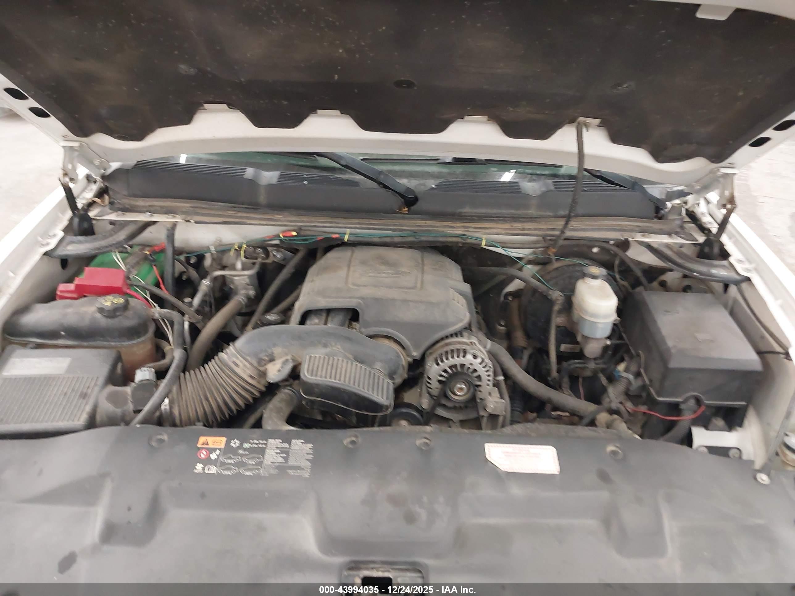 CHEVROLET SILVERADO image 10