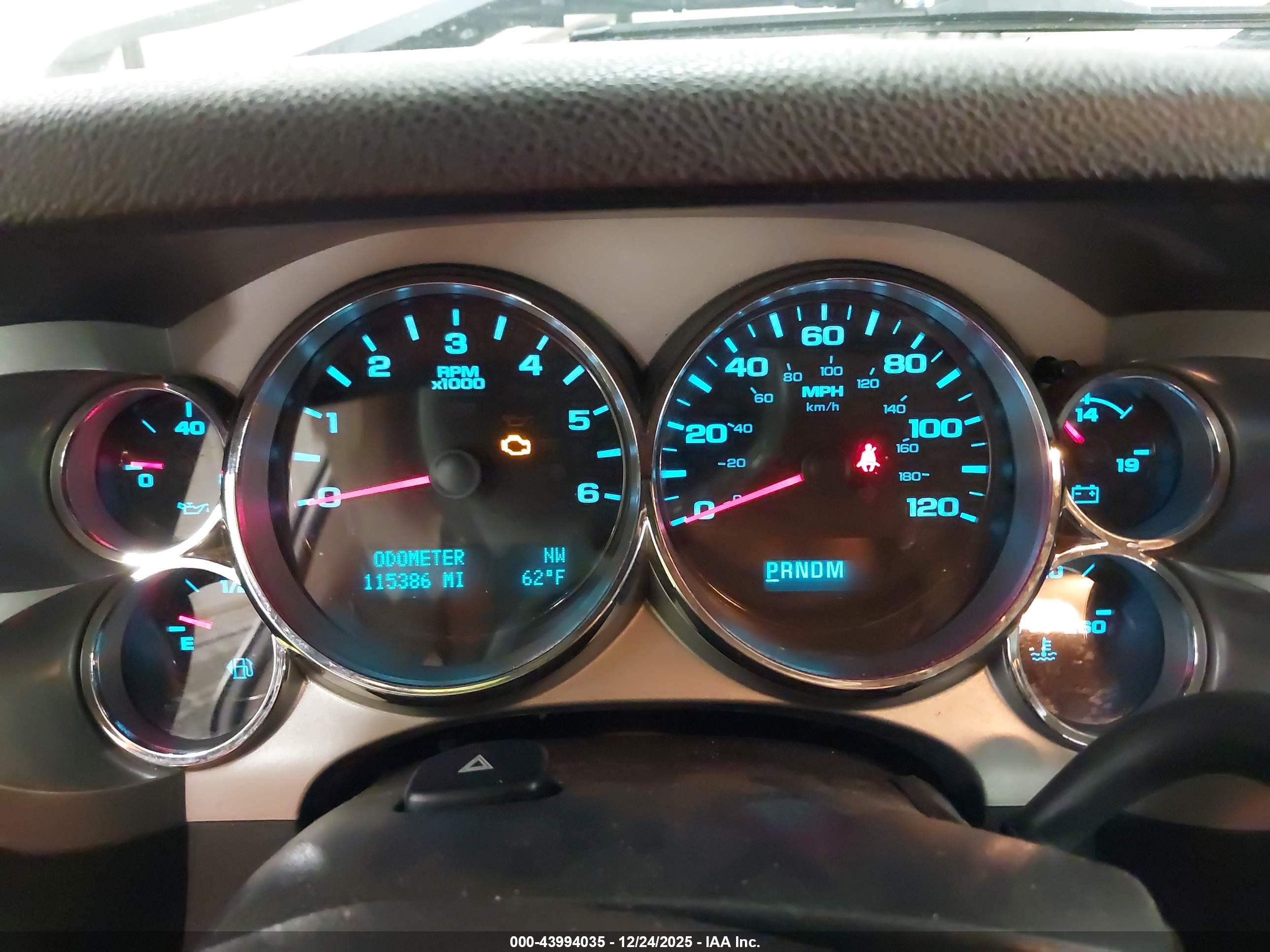 CHEVROLET SILVERADO image 7