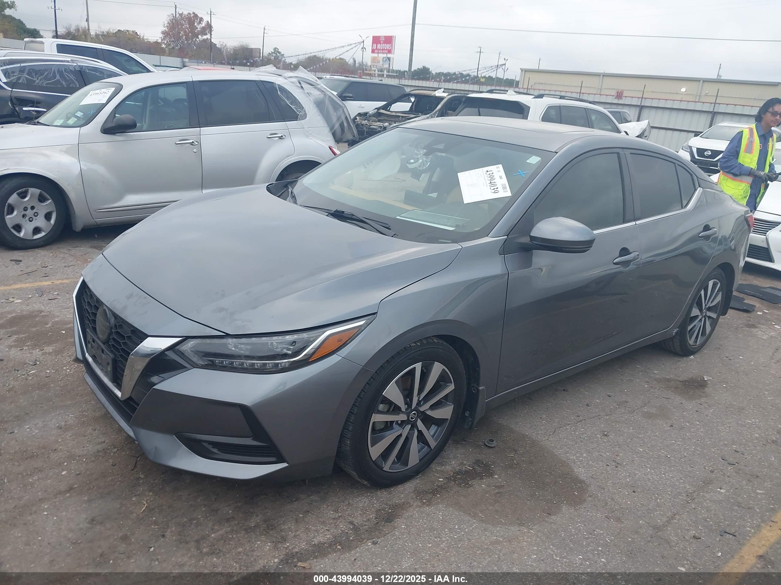NISSAN SENTRA image 2