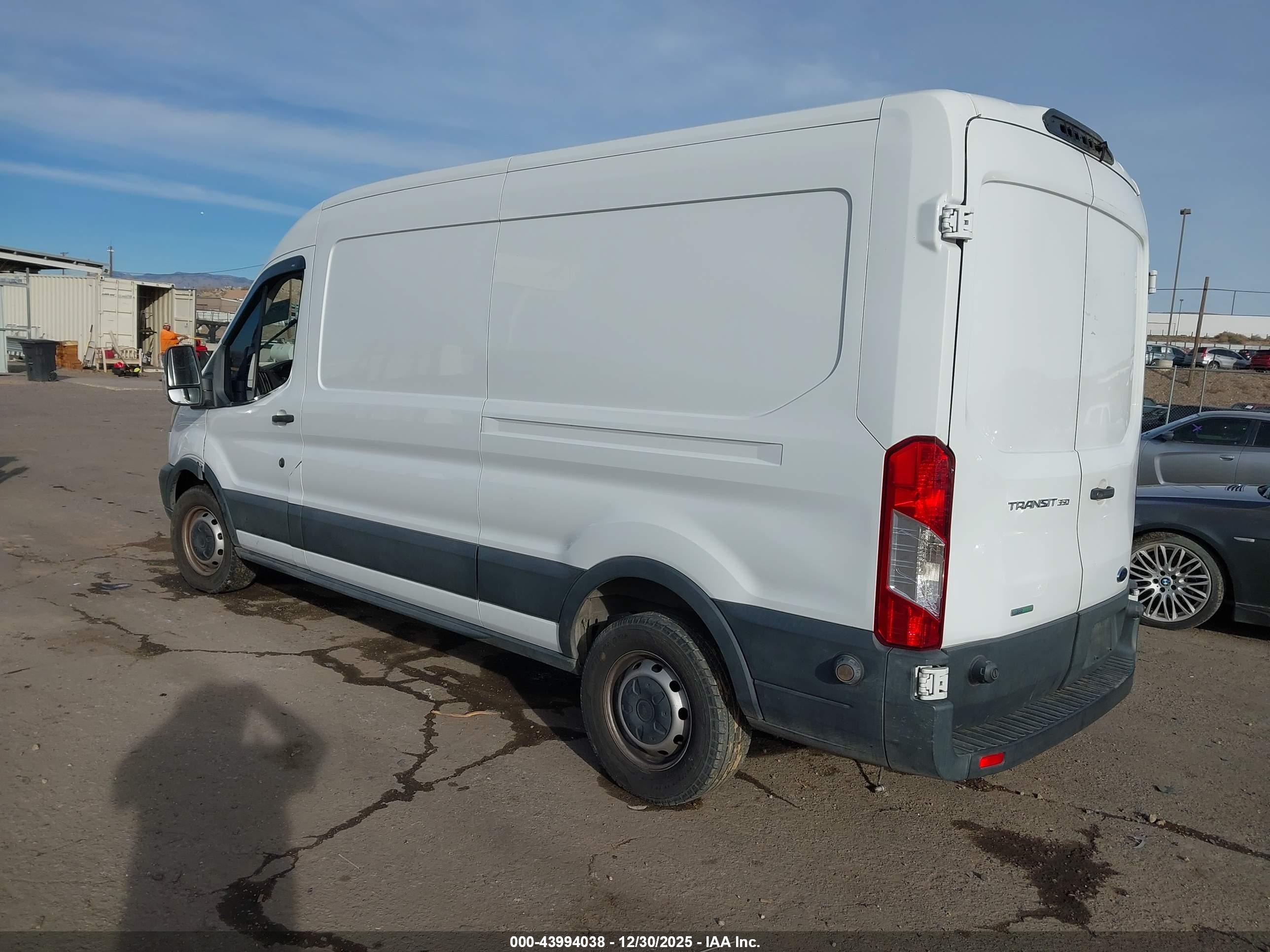 FORD TRANSIT-350 image 3