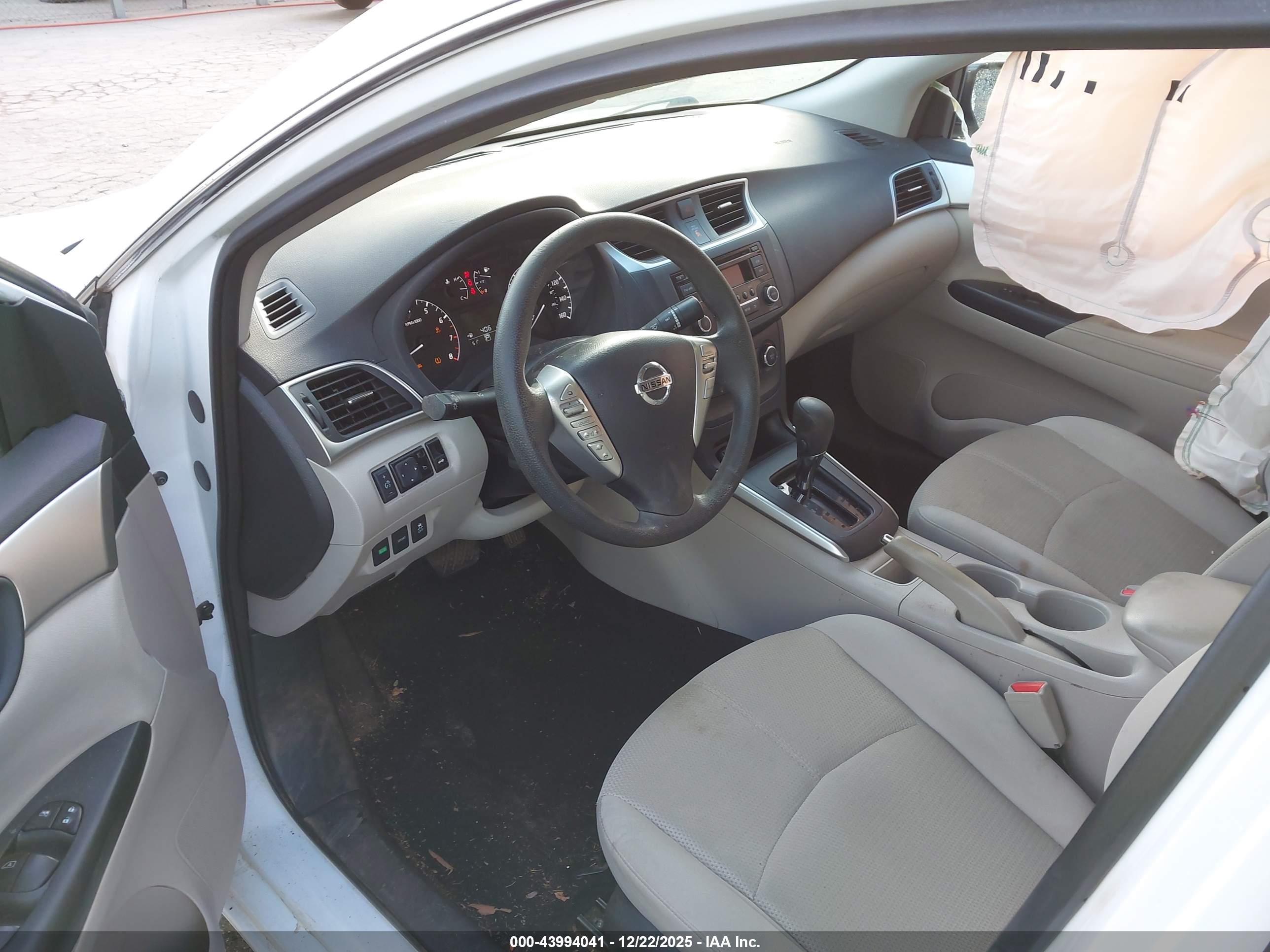 NISSAN SENTRA image 5