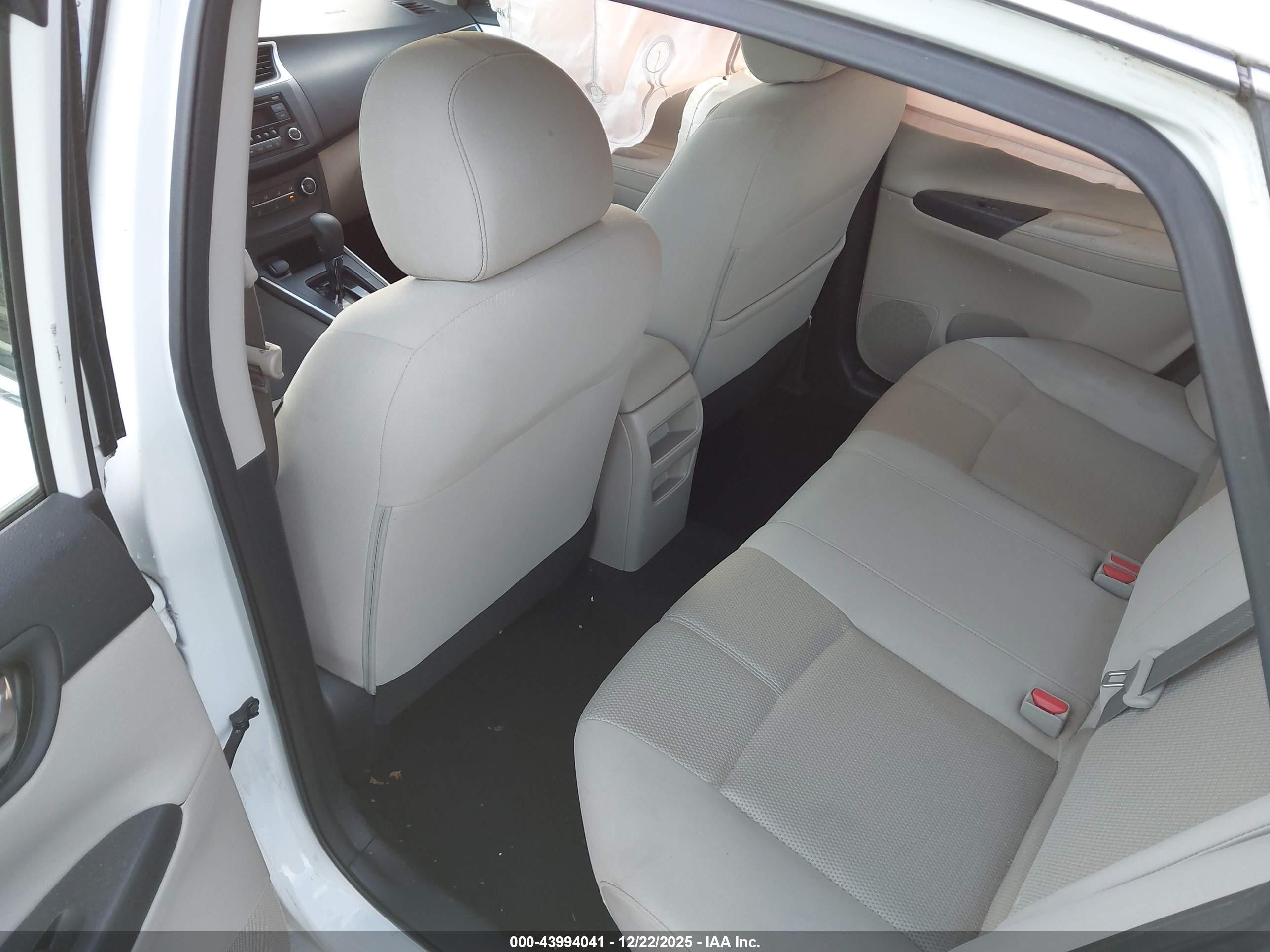NISSAN SENTRA image 8