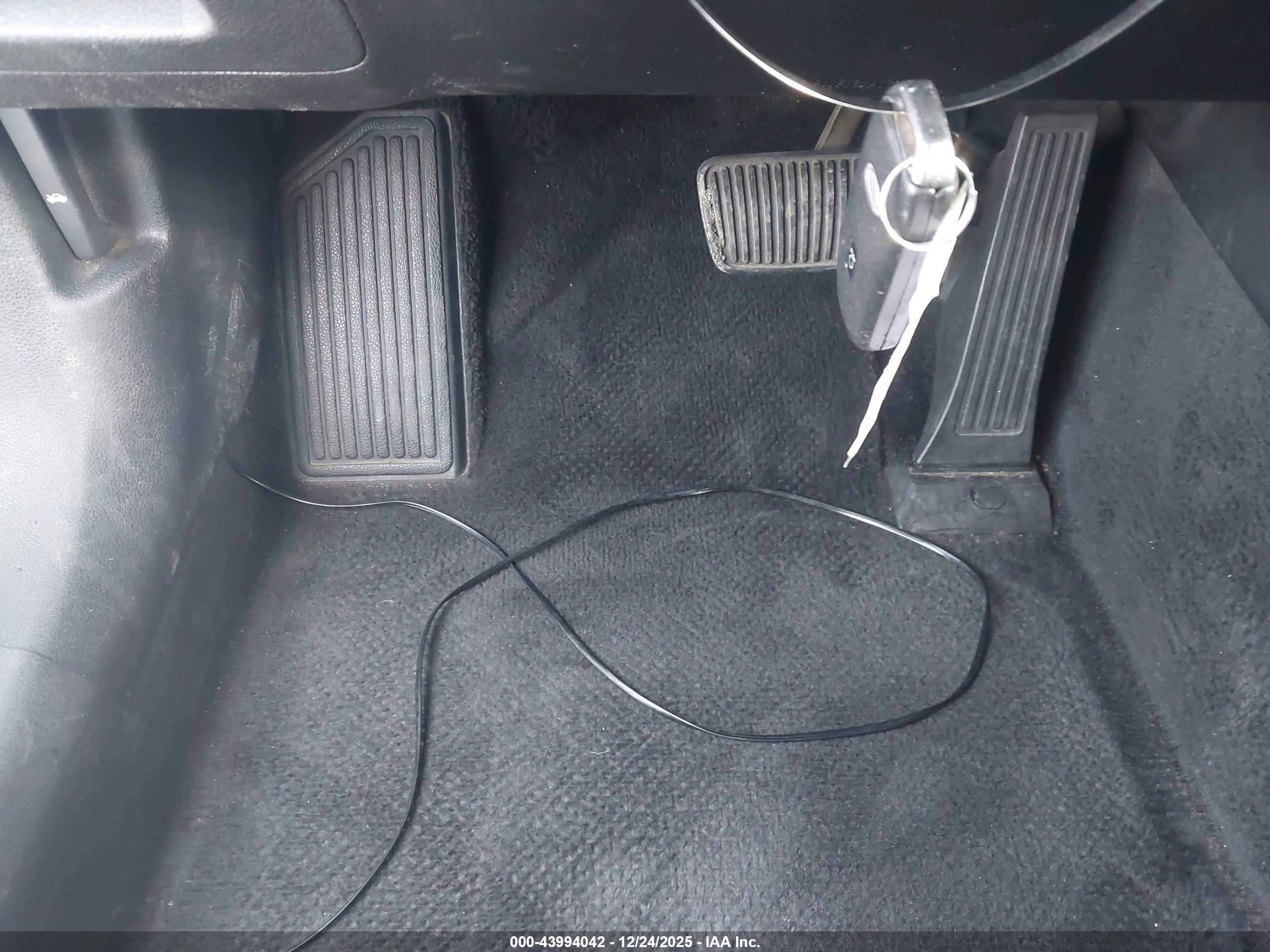 KIA K5 image 11
