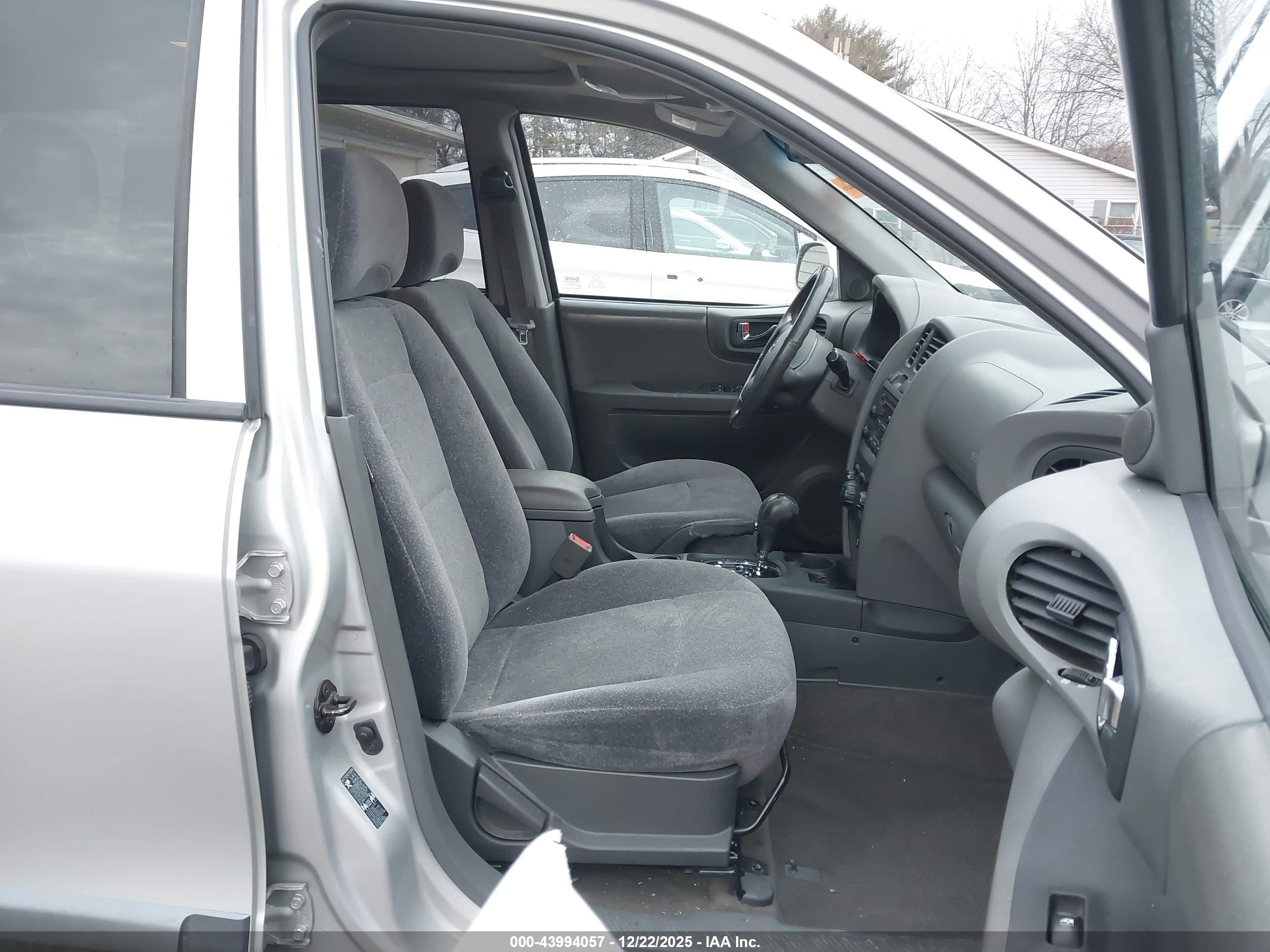 HYUNDAI SANTA image 5