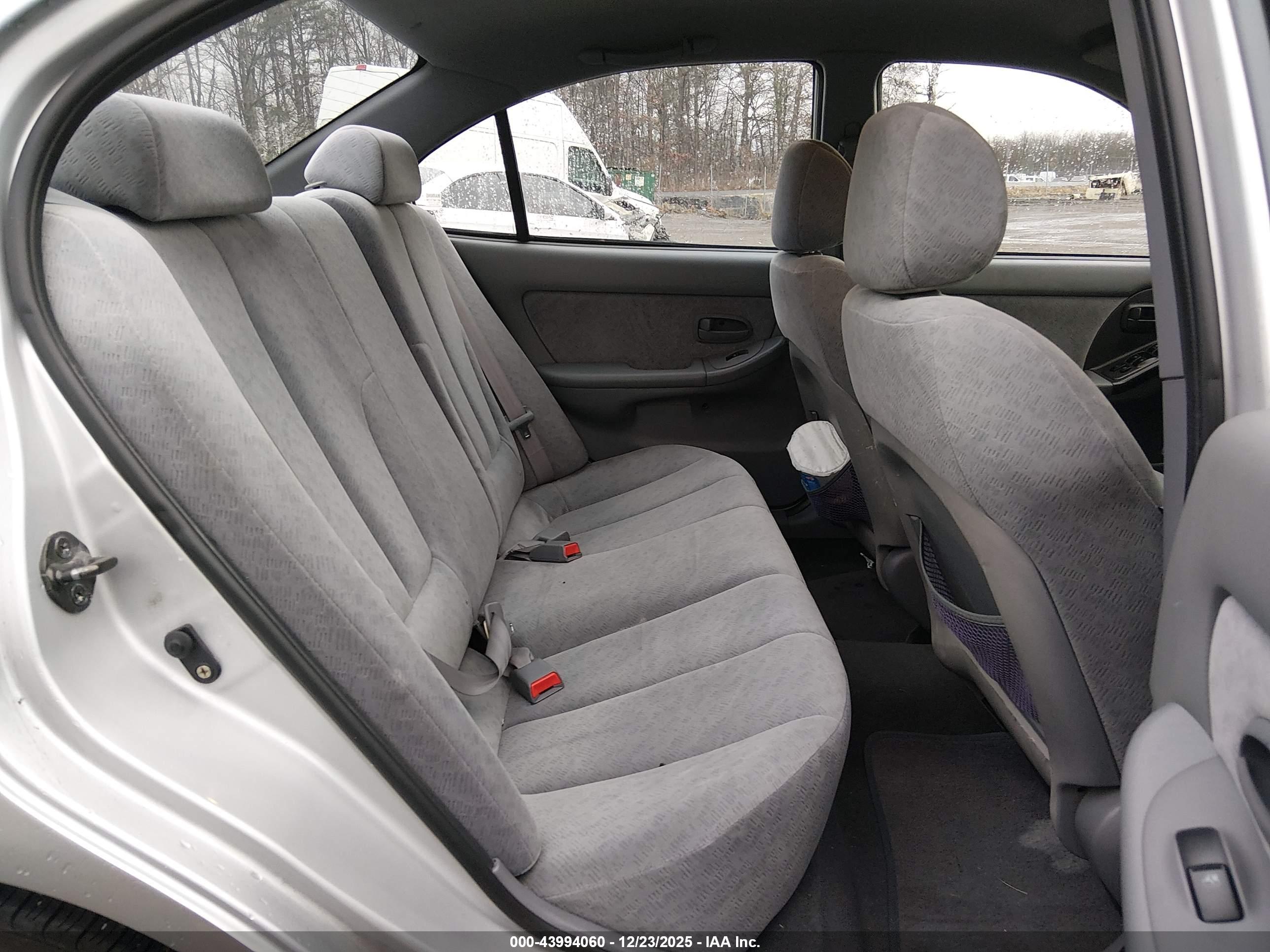 HYUNDAI ELANTRA image 8