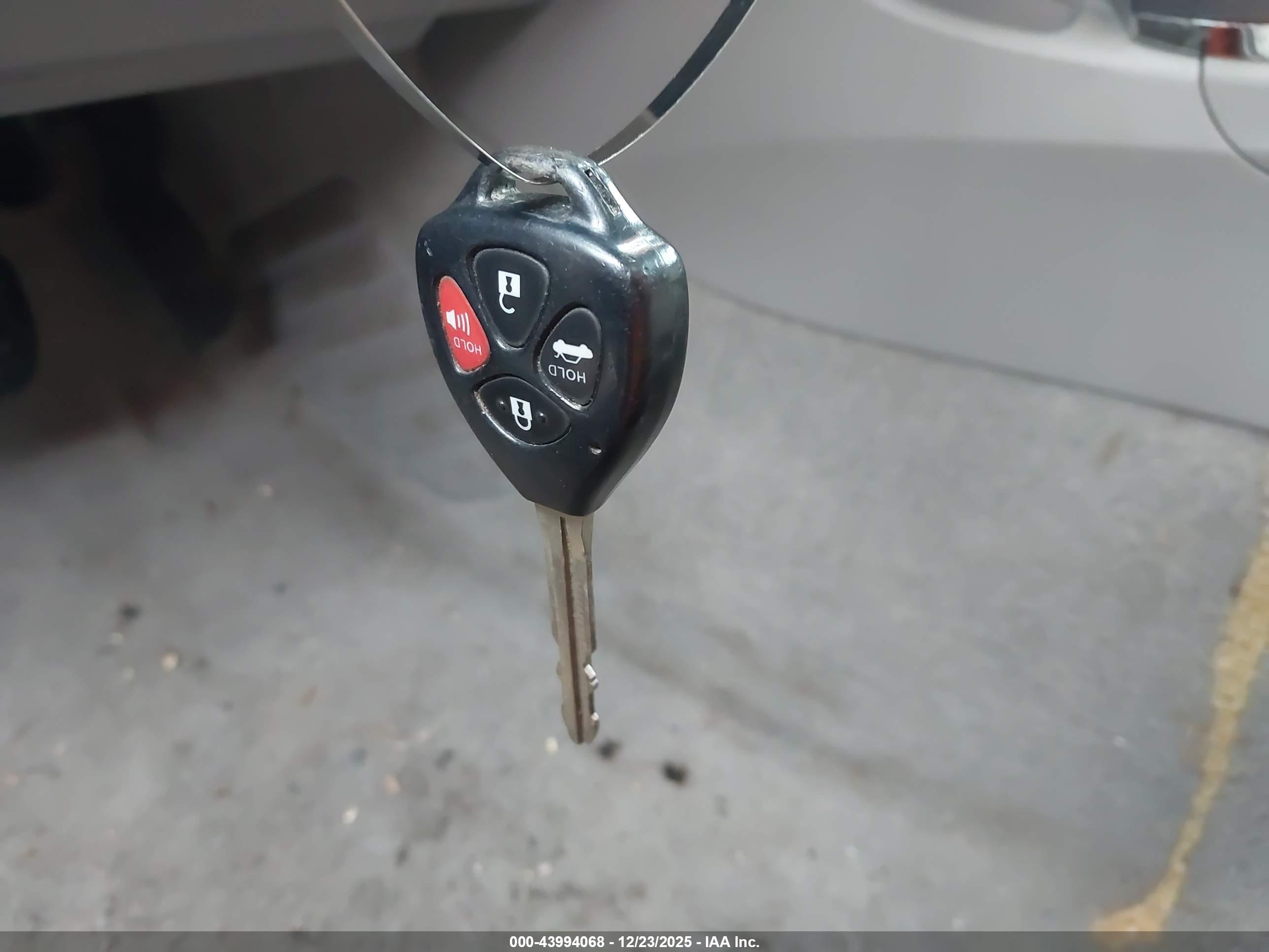 TOYOTA CAMRY image 11