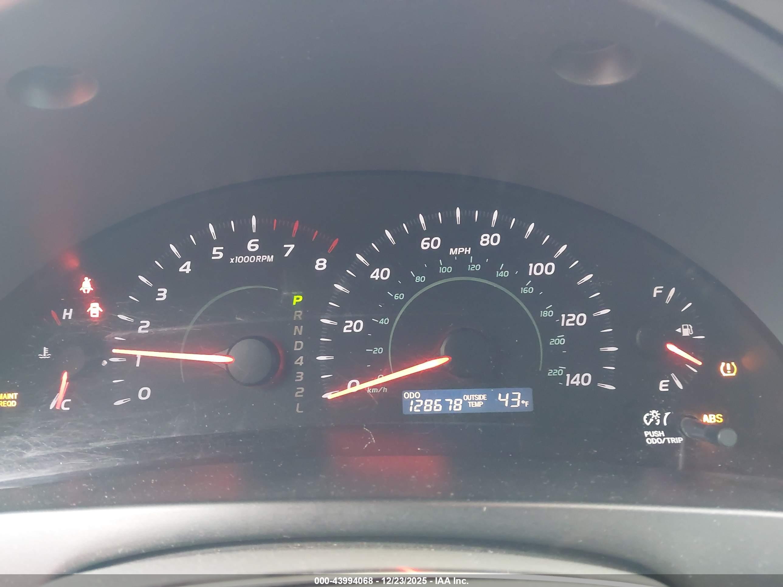 TOYOTA CAMRY image 7